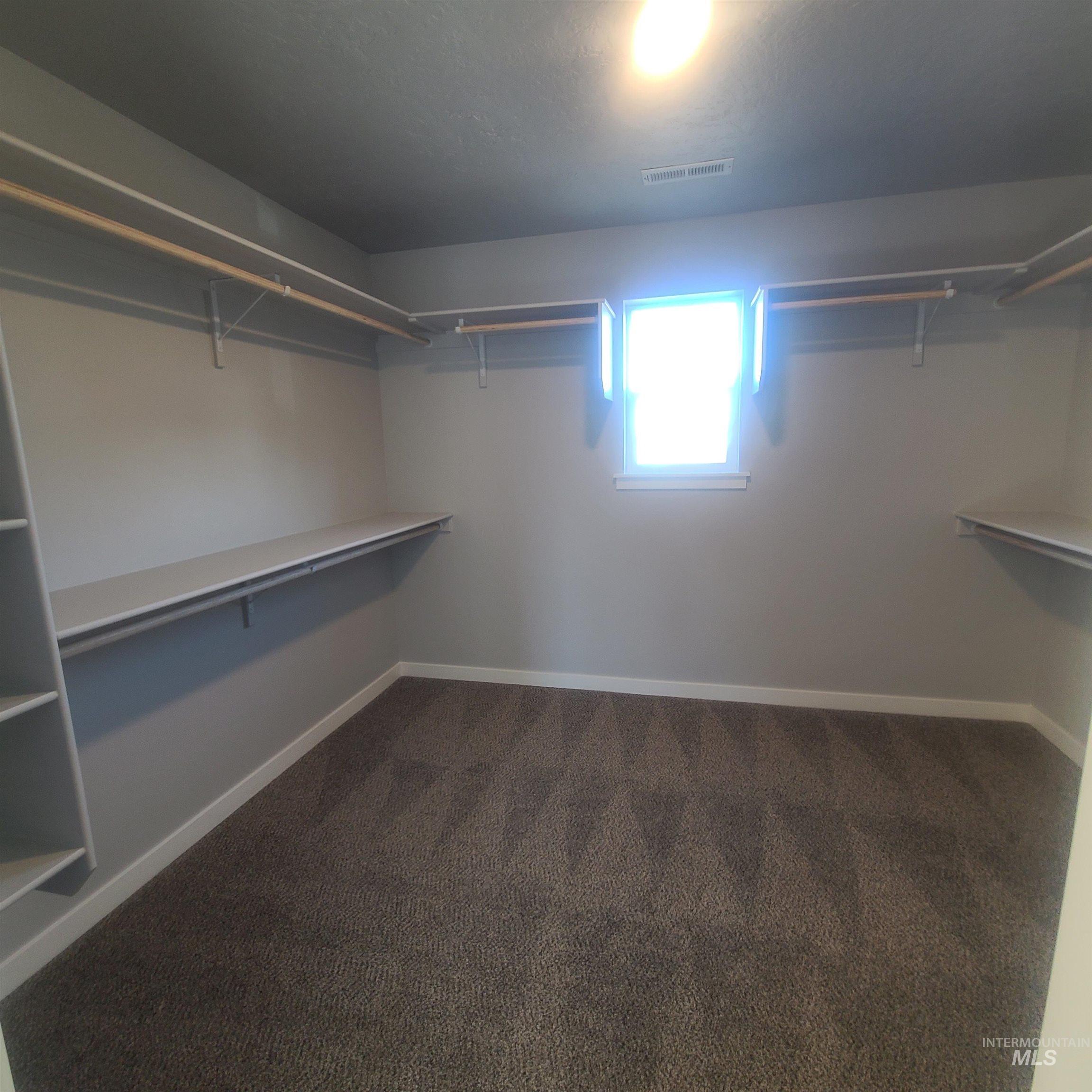 205 W Willow Dale Dr. Property Photo 12