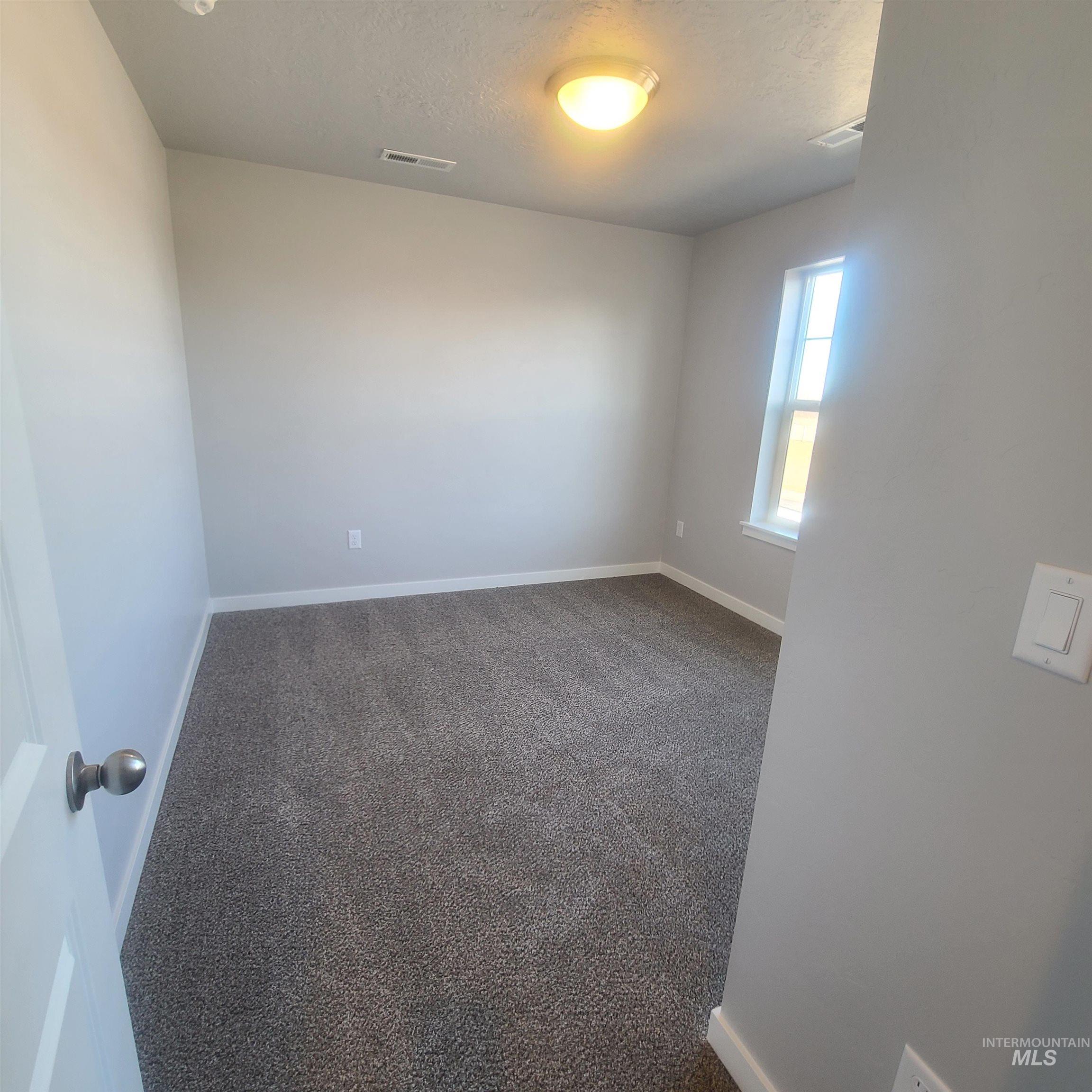 205 W Willow Dale Dr. Property Photo 14