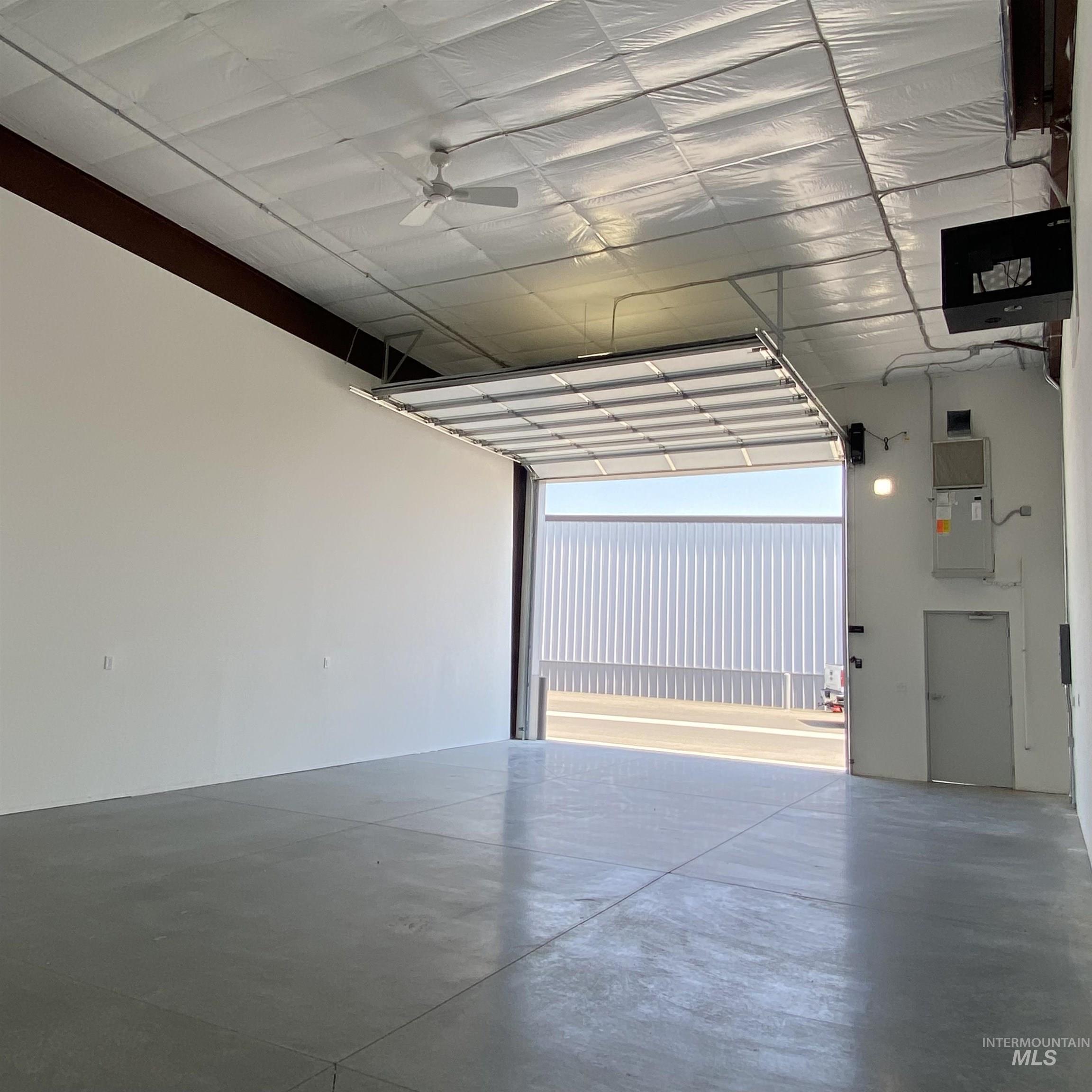 2007 S Saturn Way Property Photo 3