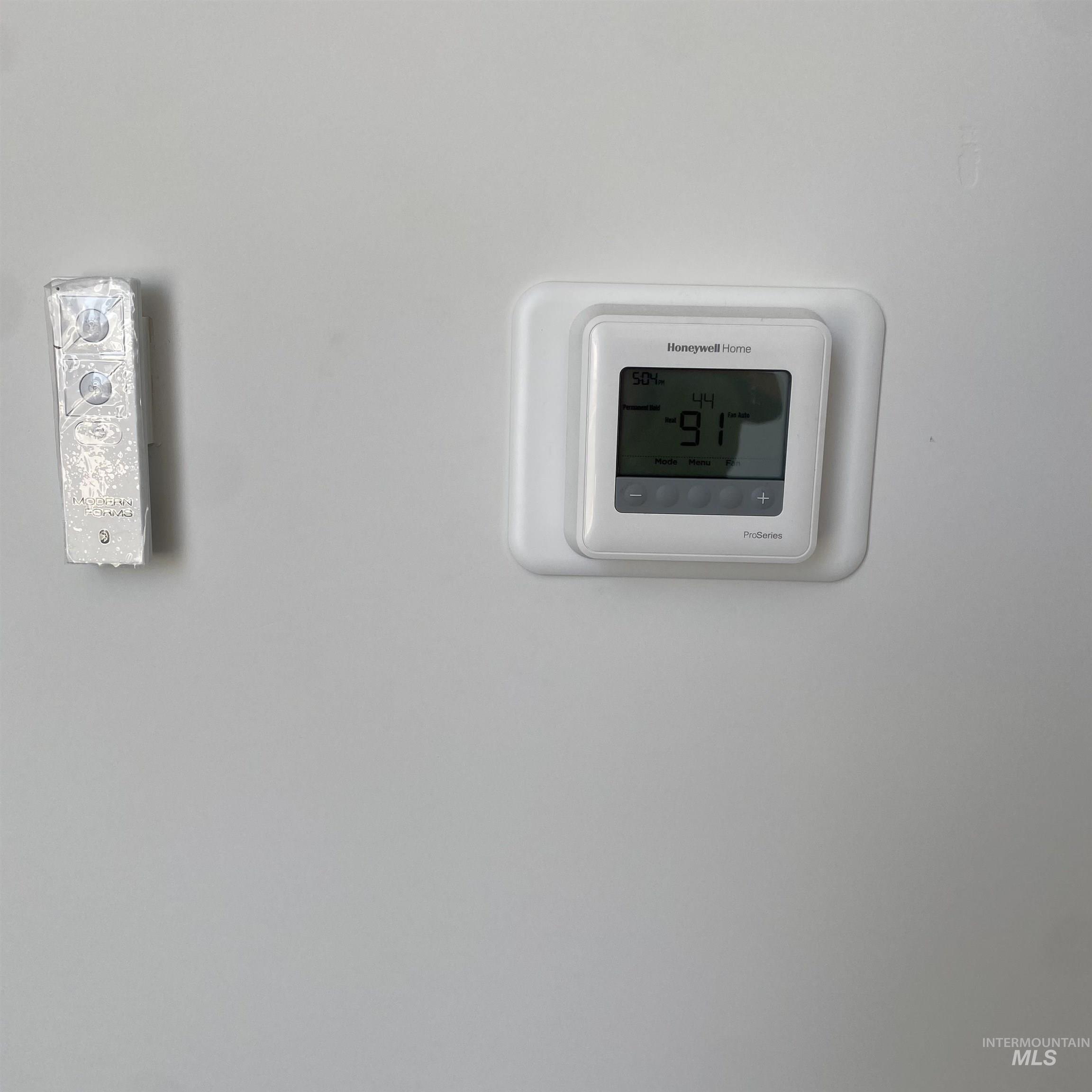 2007 S Saturn Way Property Photo 6
