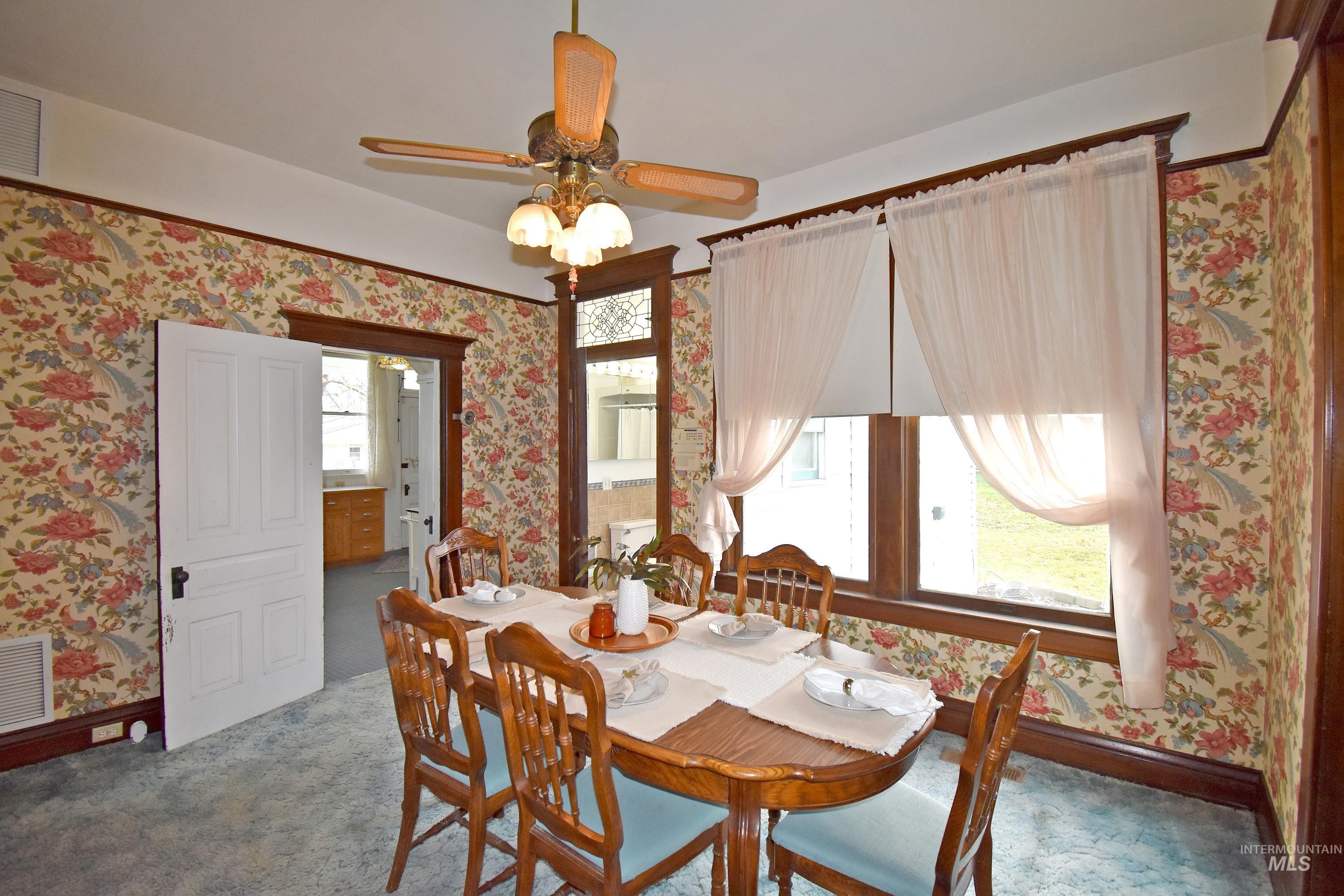 1429 Chestnut Street Property Photo 6