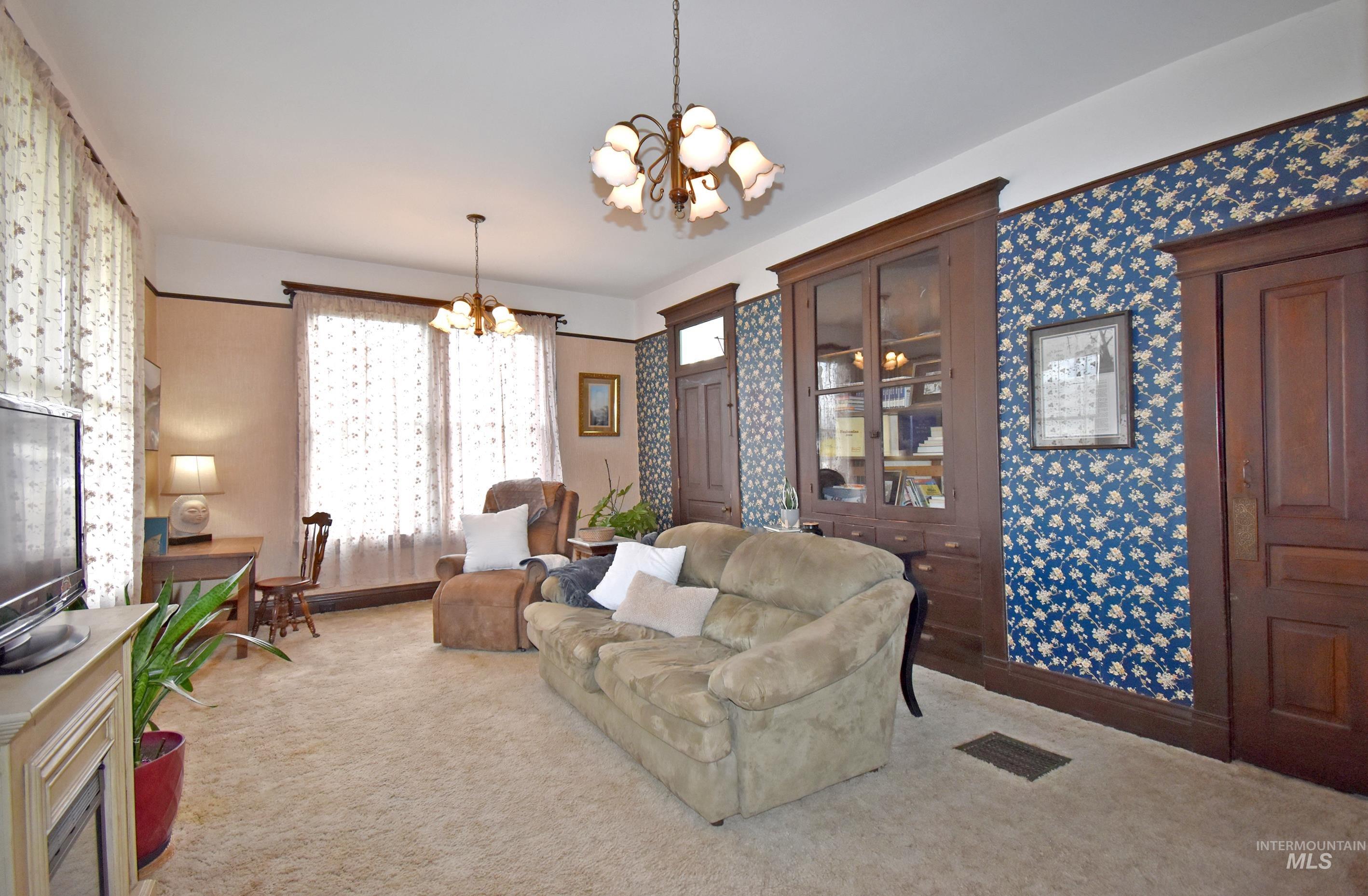1429 Chestnut Street Property Photo 14
