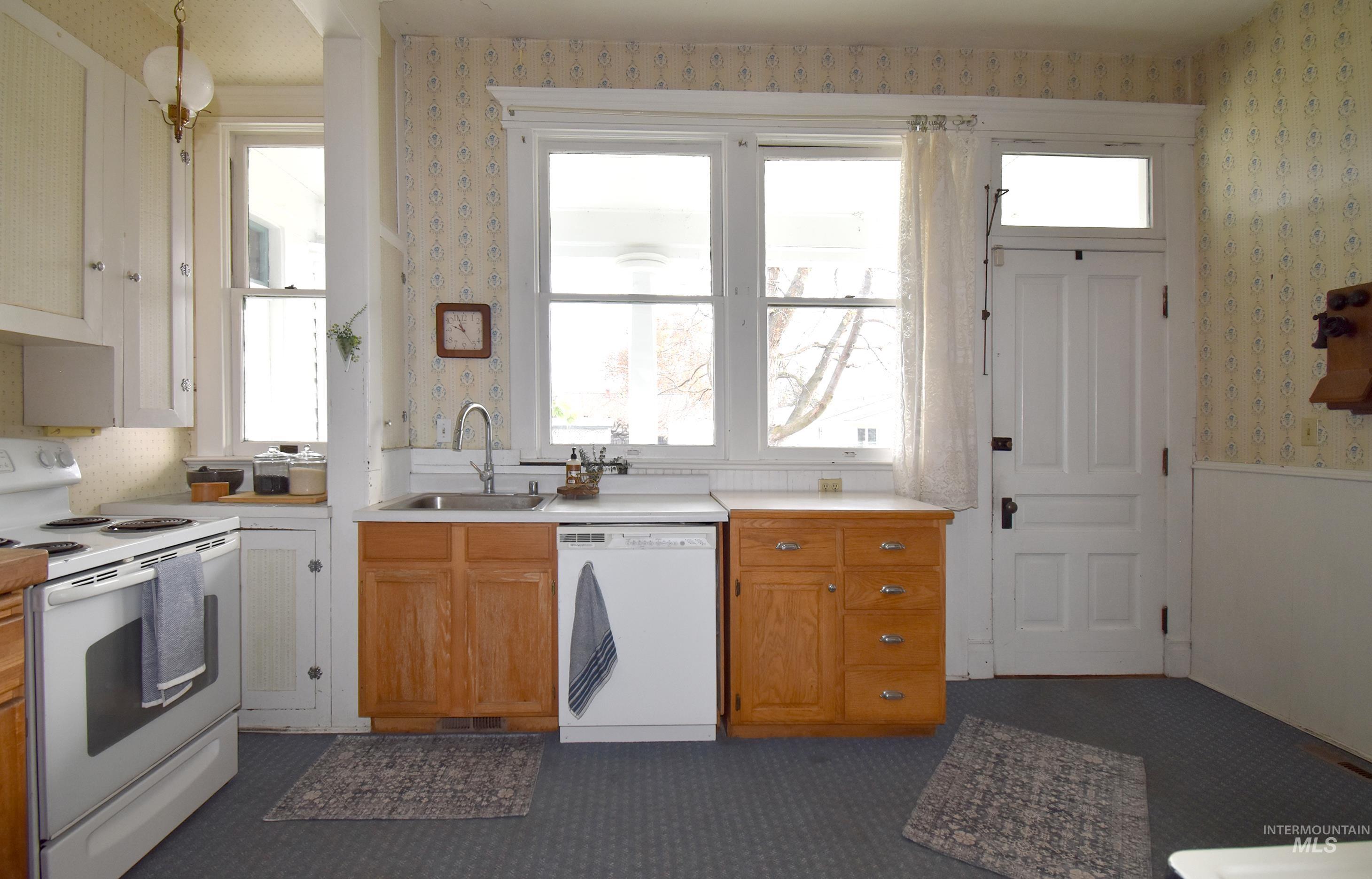 1429 Chestnut Street Property Photo 15