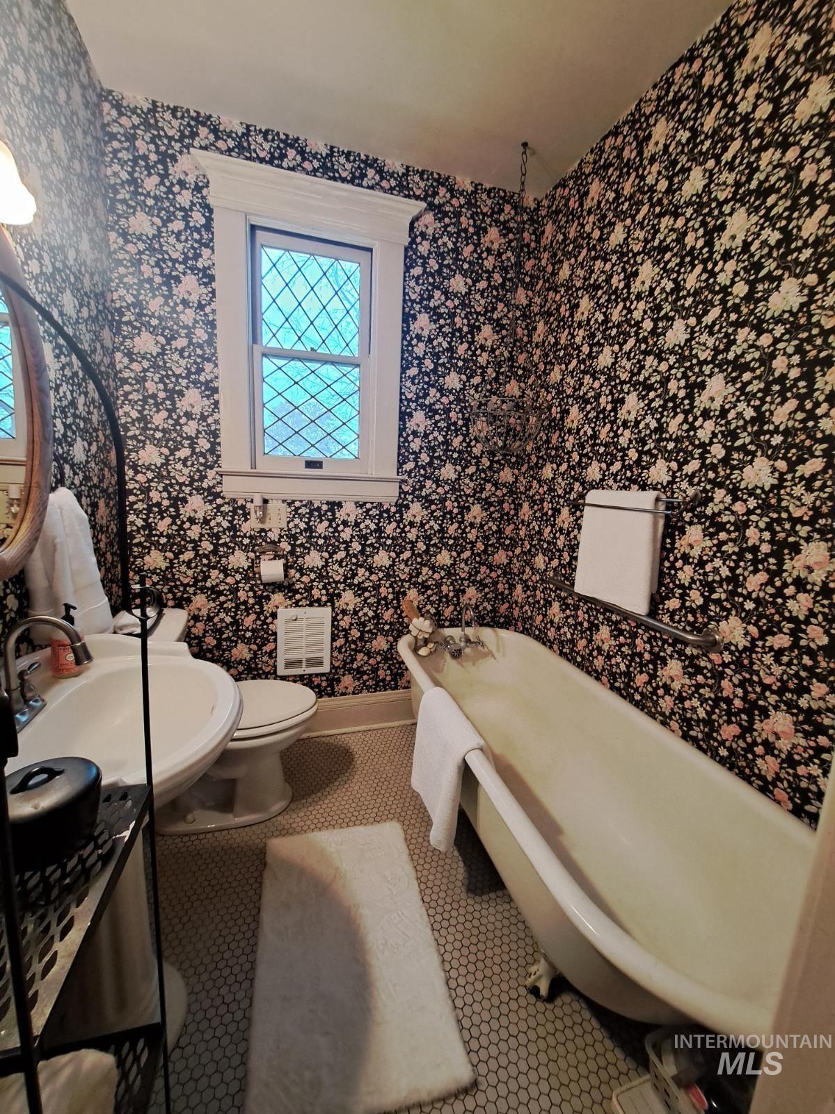 1429 Chestnut Street Property Photo 20