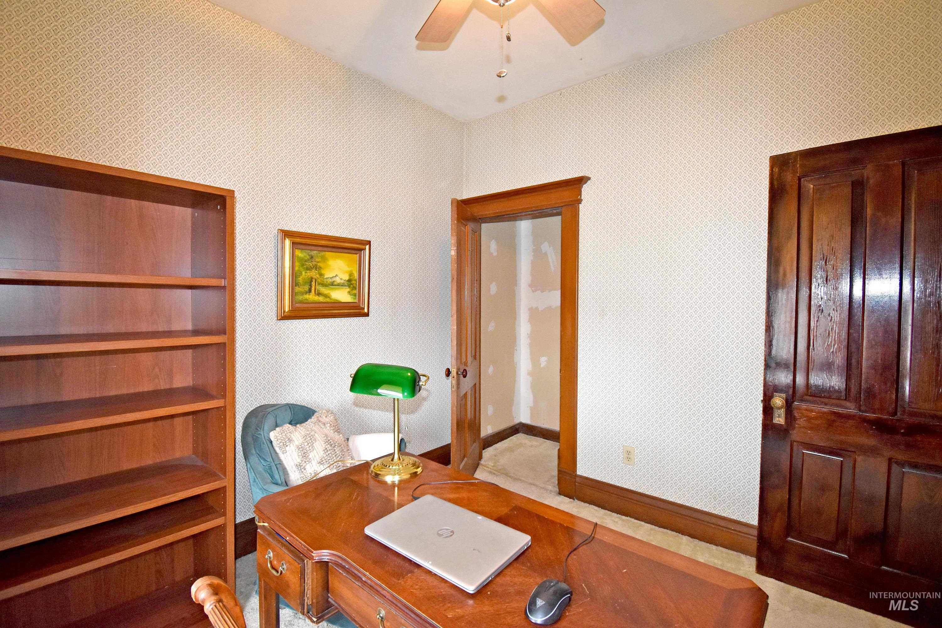 1429 Chestnut Street Property Photo 23