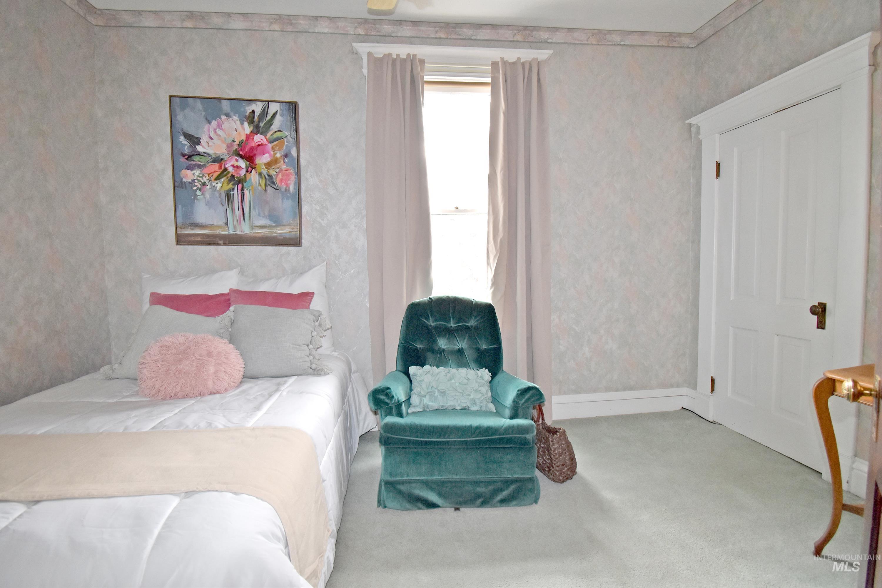 1429 Chestnut Street Property Photo 28