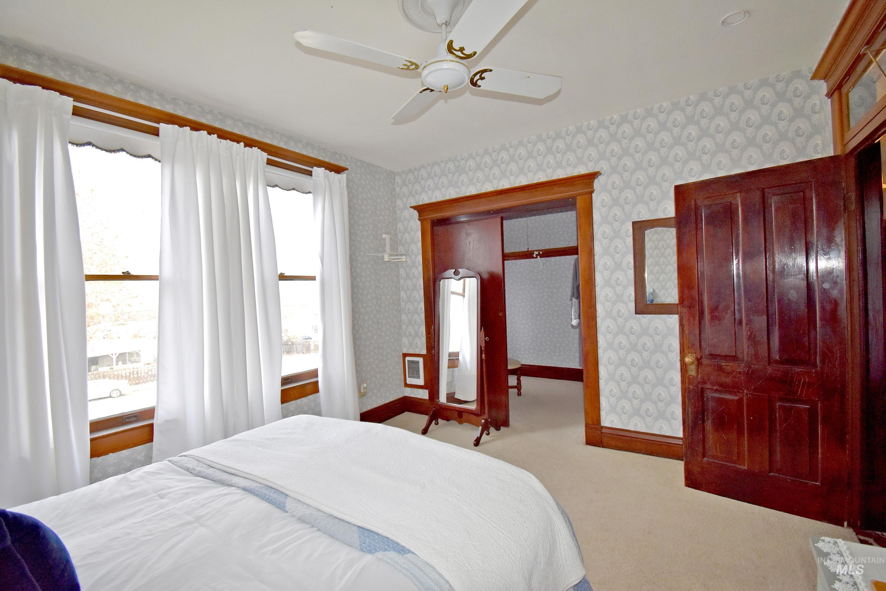 1429 Chestnut Street Property Photo 30