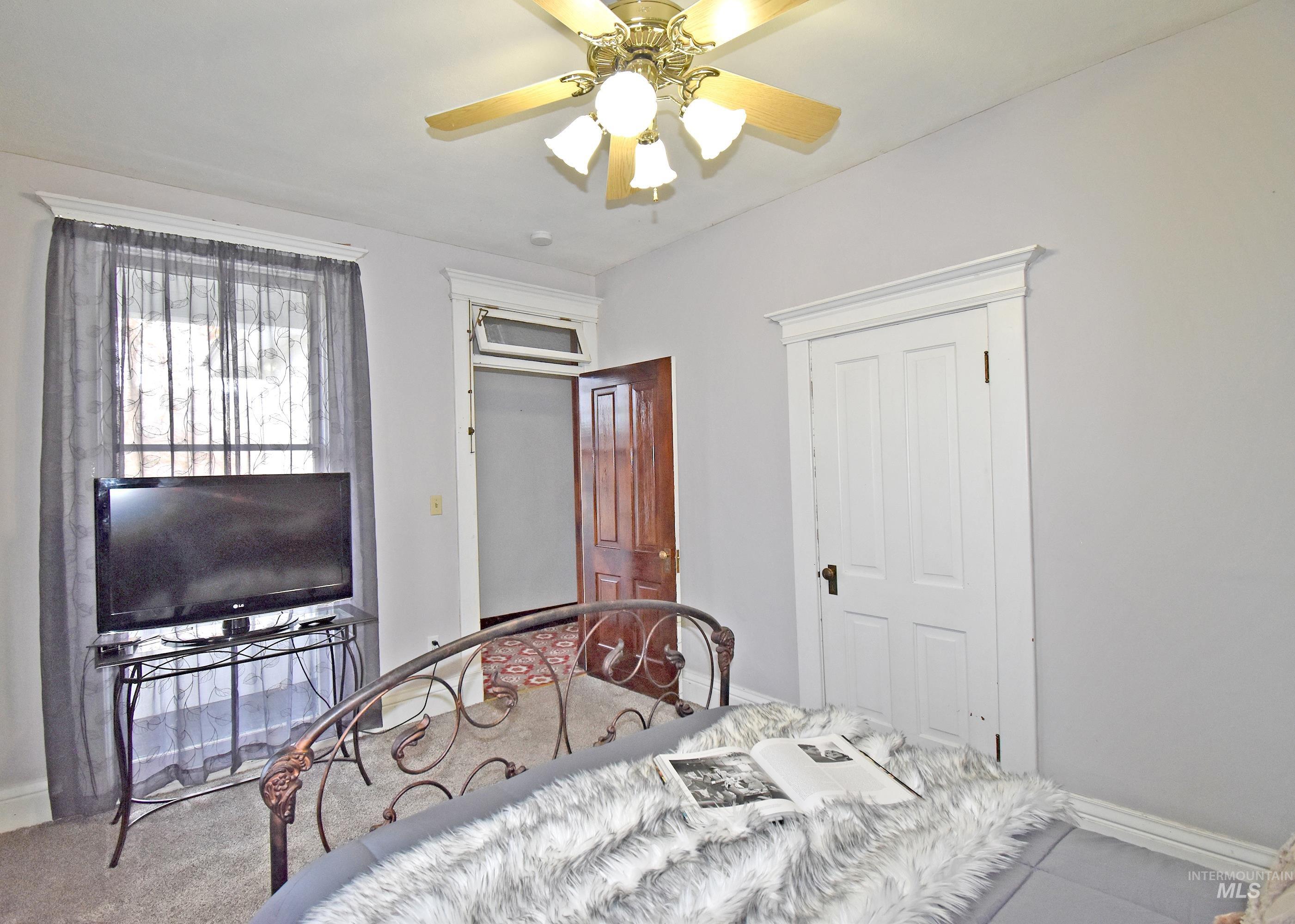 1429 Chestnut Street Property Photo 34