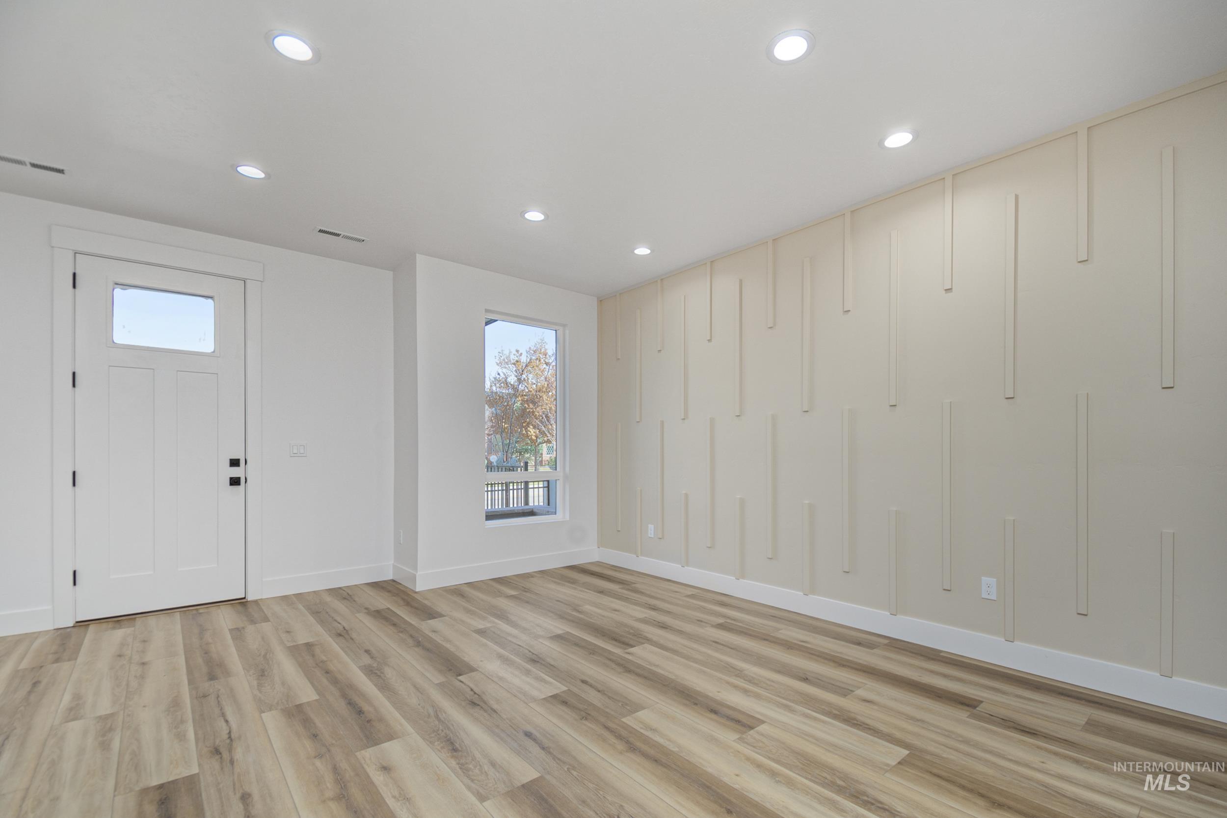 360 E Presidio Ln Property Photo 8