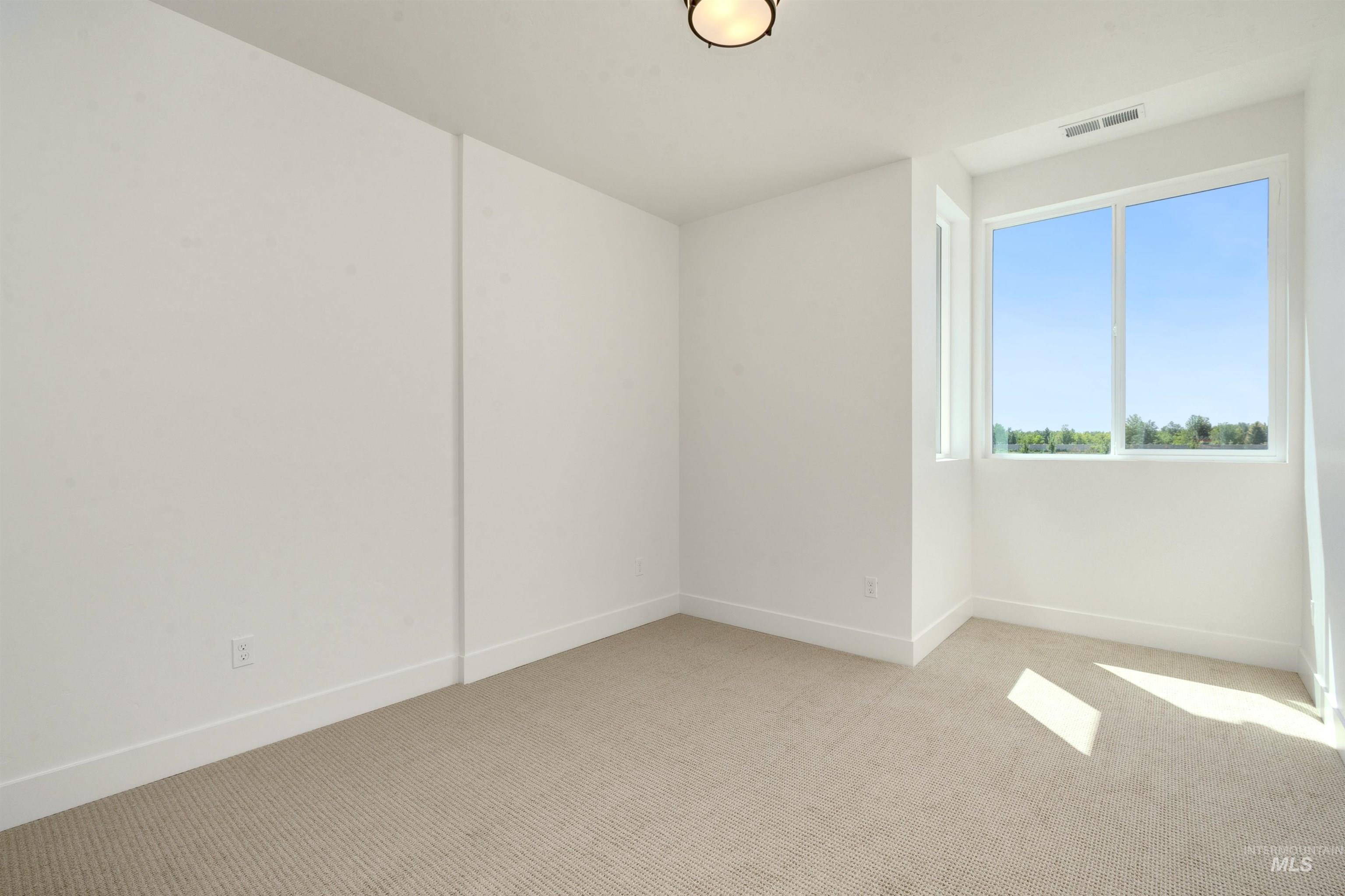 434 E Presidio Ln Property Photo 10