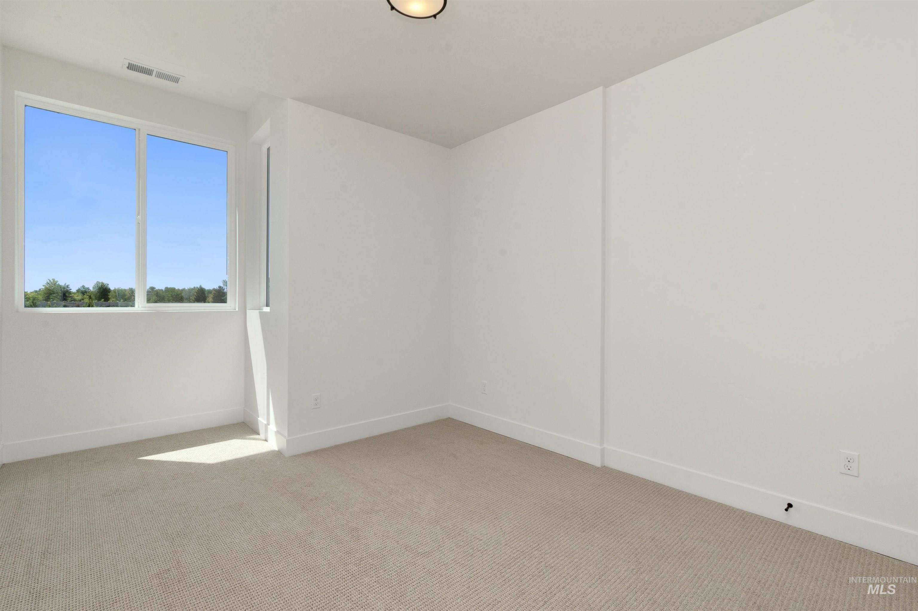 434 E Presidio Ln Property Photo 11
