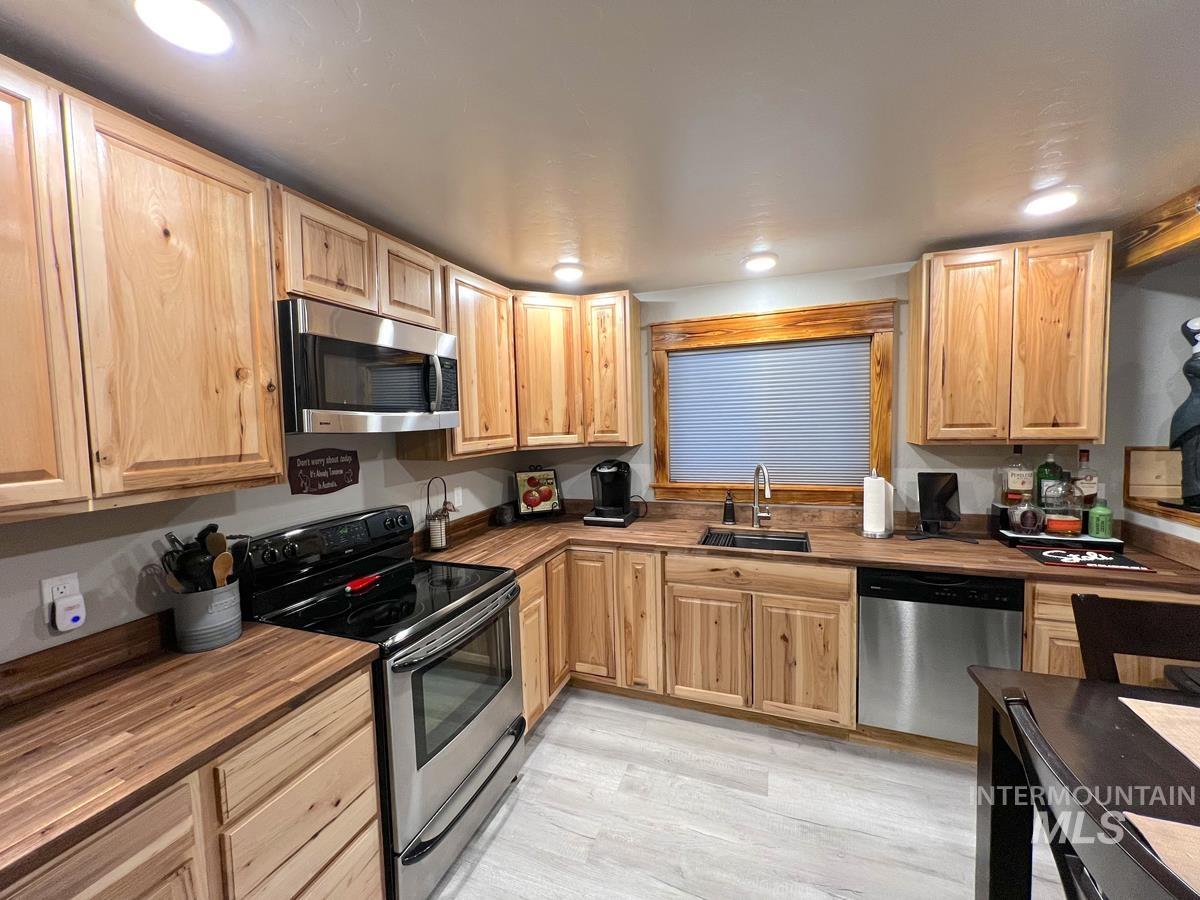 502 Micki Road Property Photo 11