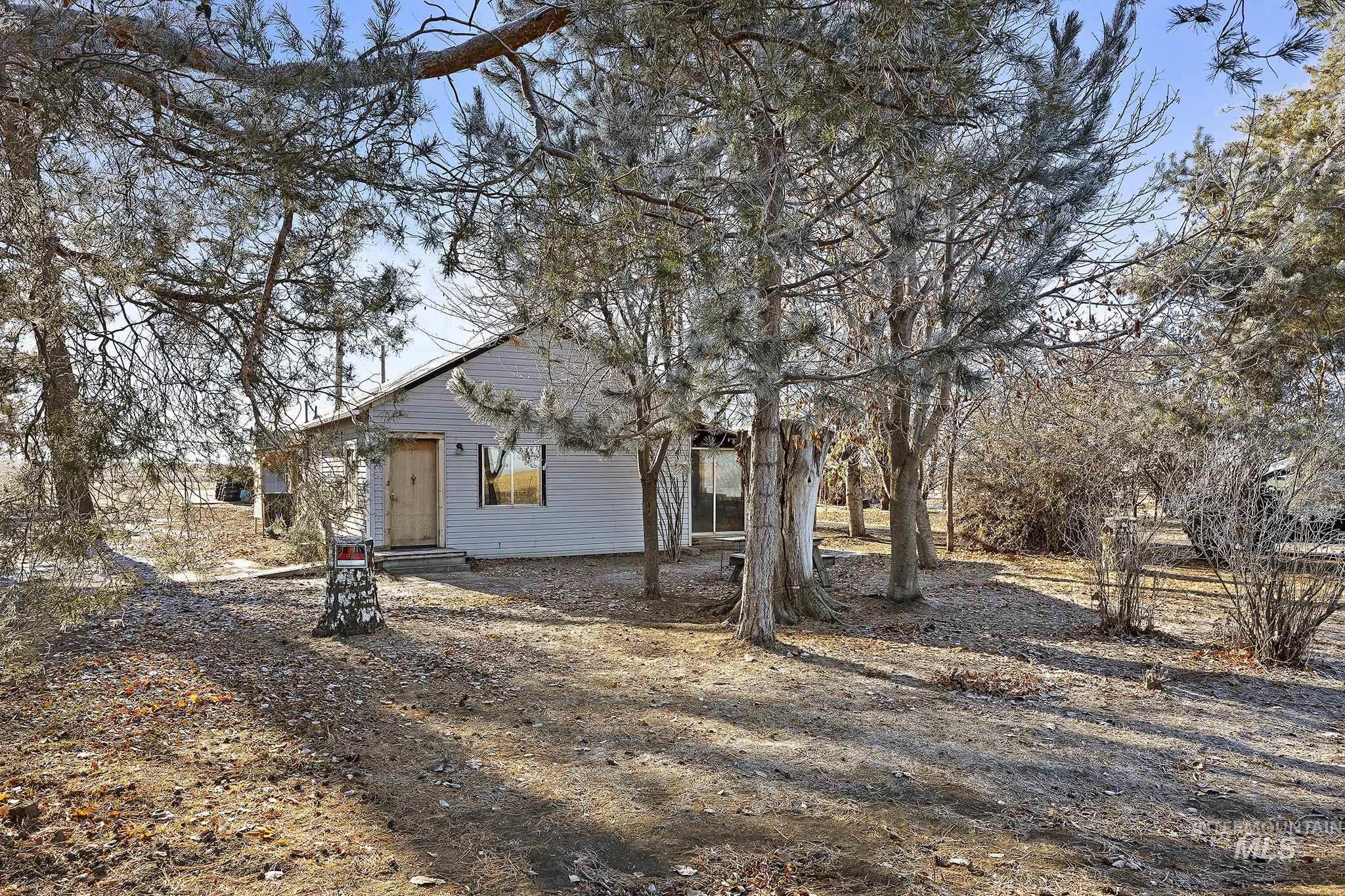 27 W 700 N Property Photo 2