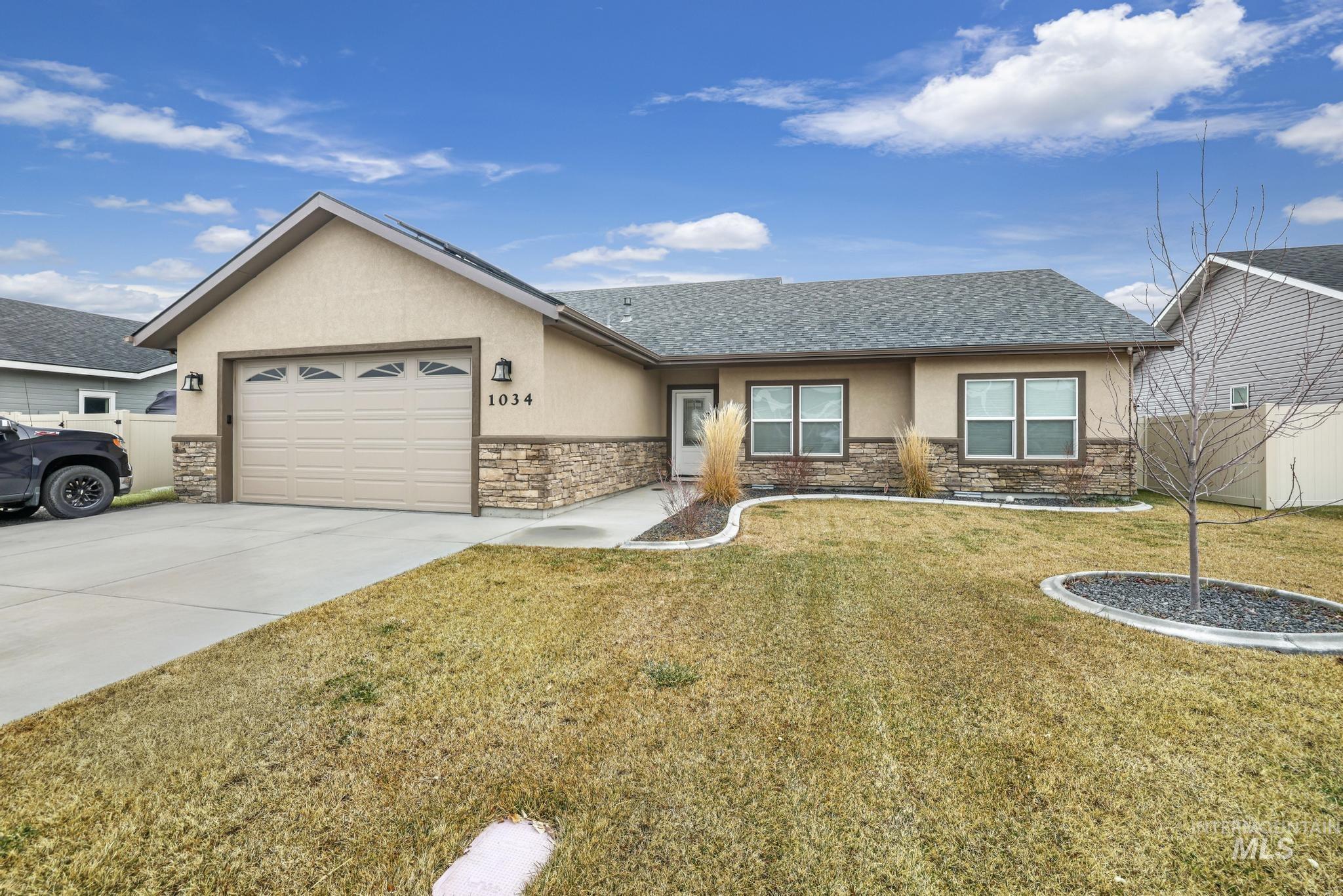 1034 Kenbrook Loop Property Photo 1