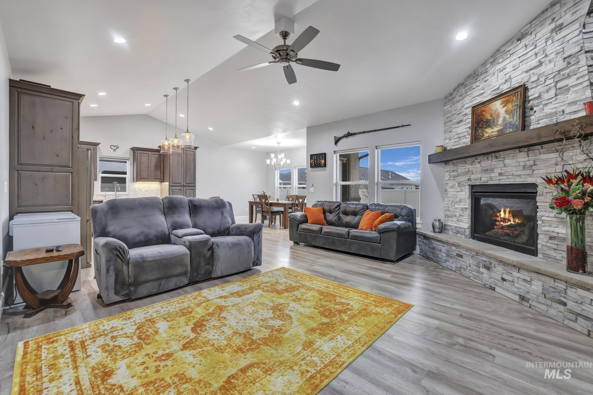 1034 Kenbrook Loop Property Photo 5
