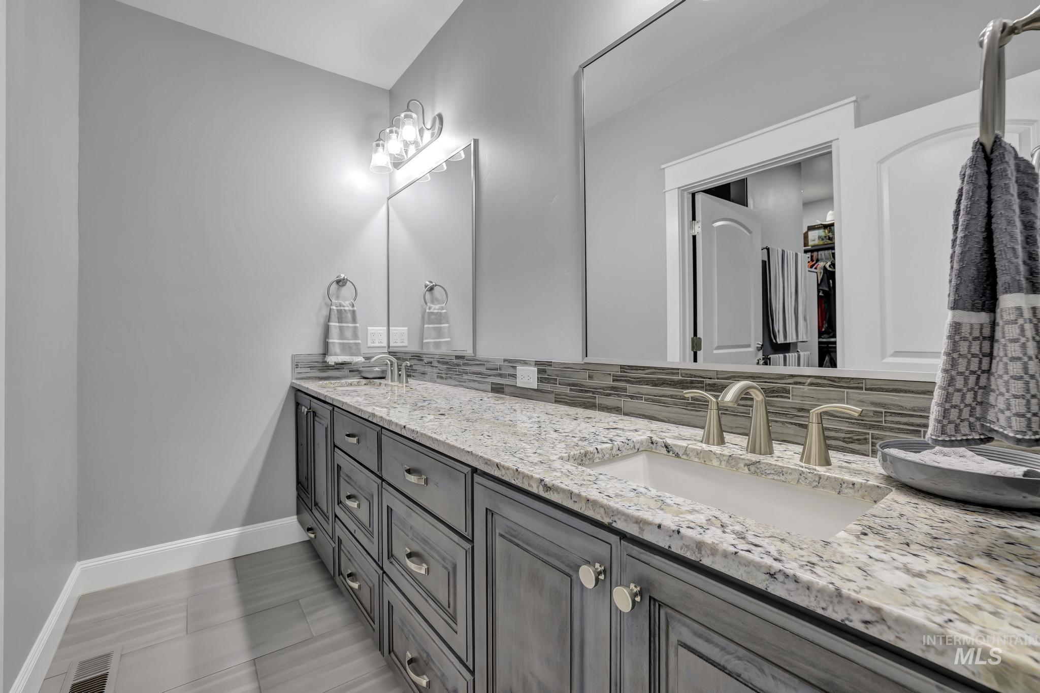 1034 Kenbrook Loop Property Photo 19