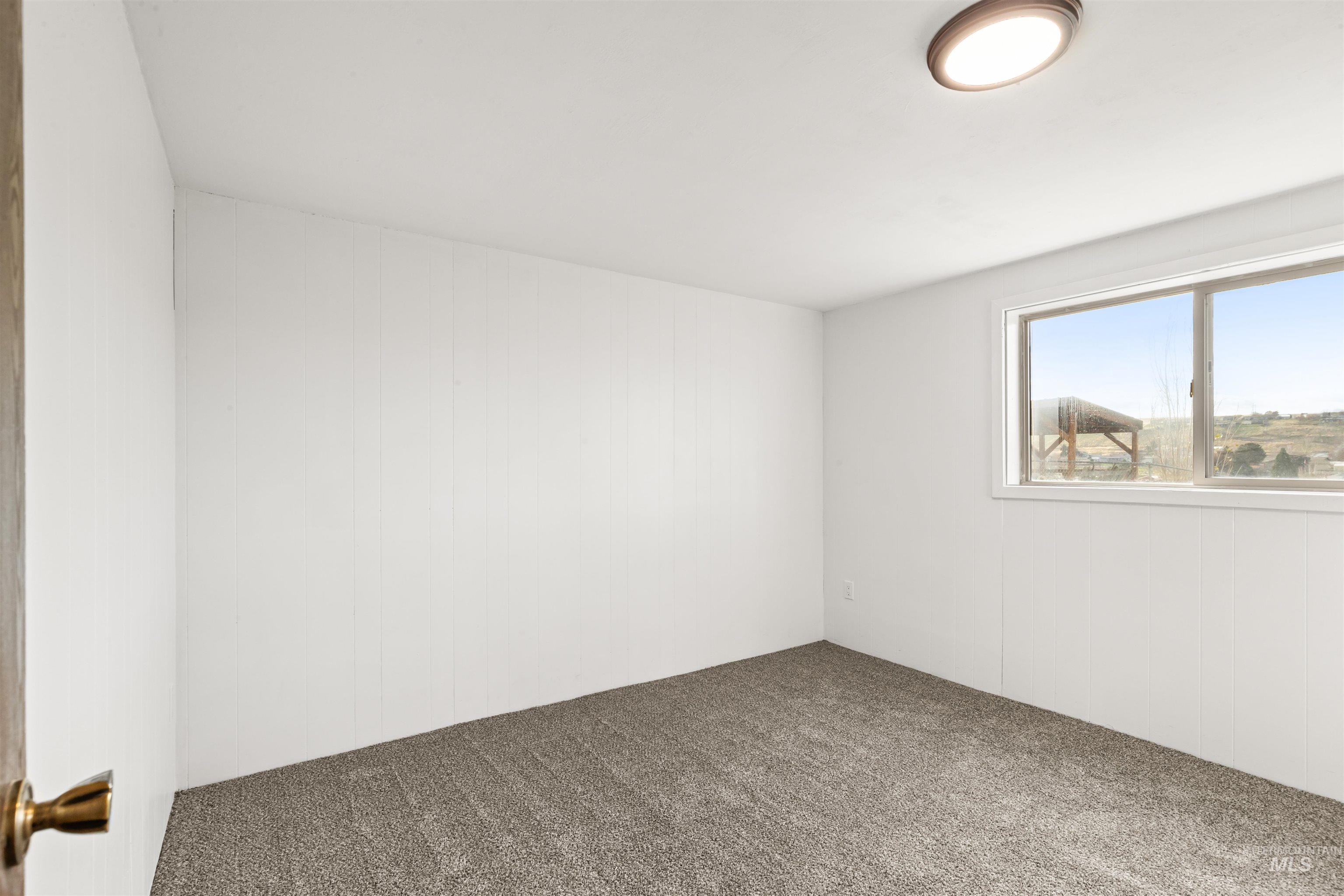 3138 Hallgren Drive Property Photo 16