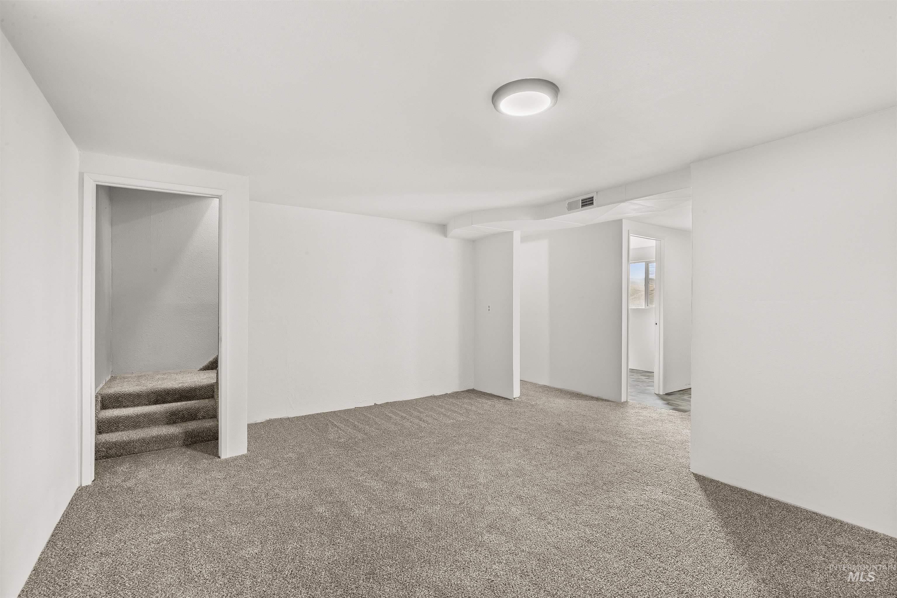 3138 Hallgren Drive Property Photo 19