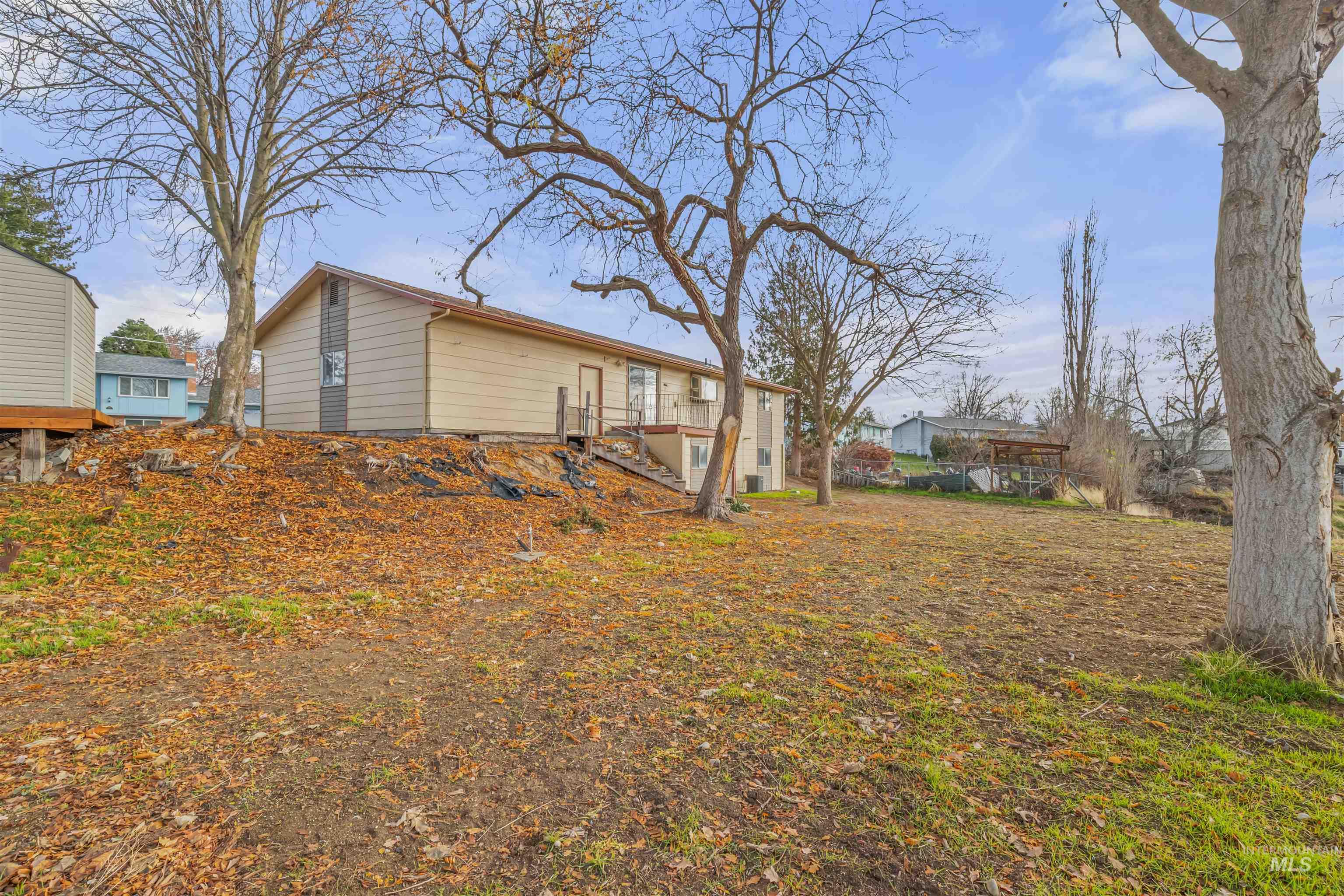 3138 Hallgren Drive Property Photo 32