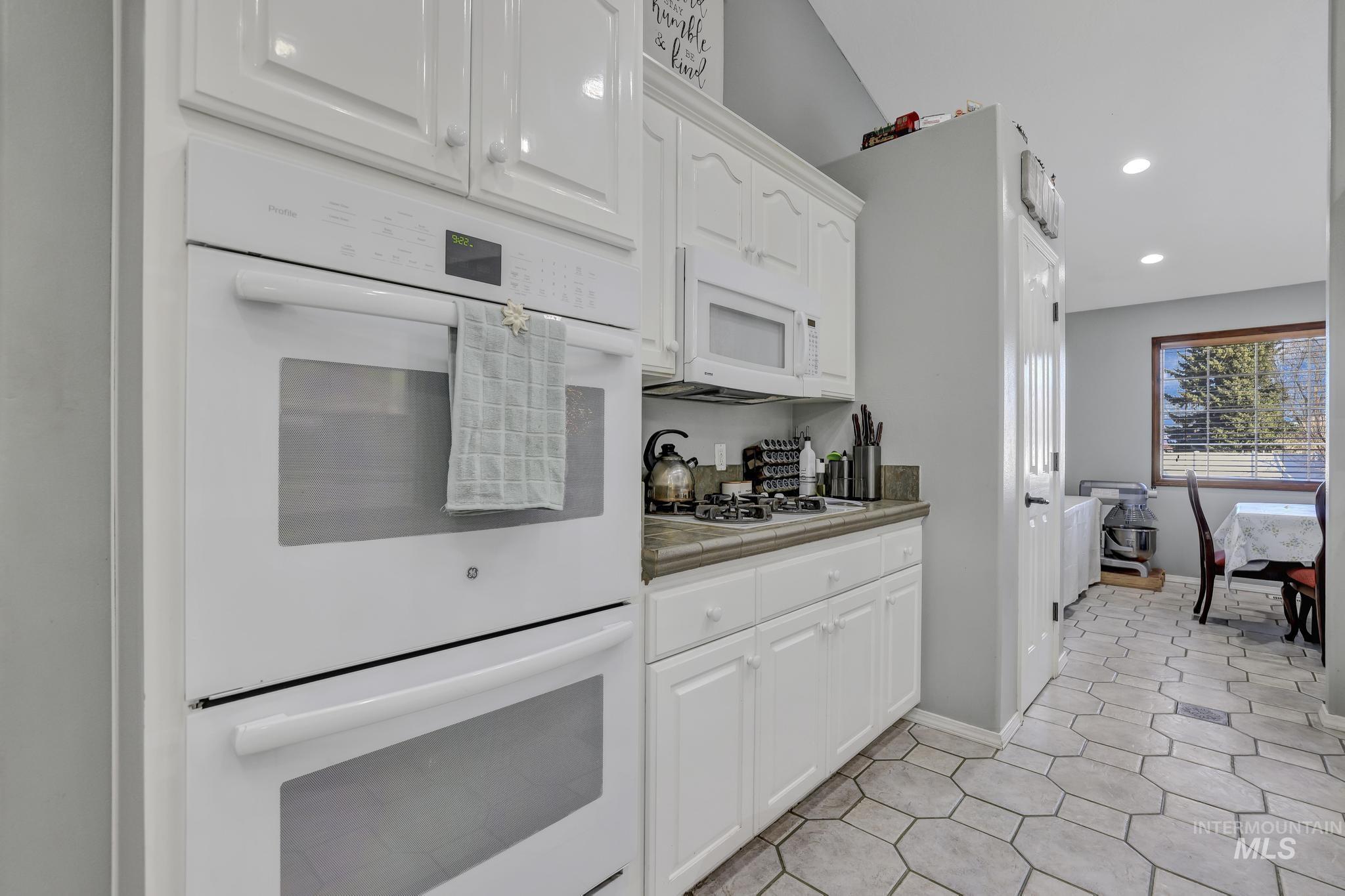481 S 50 E Property Photo 8