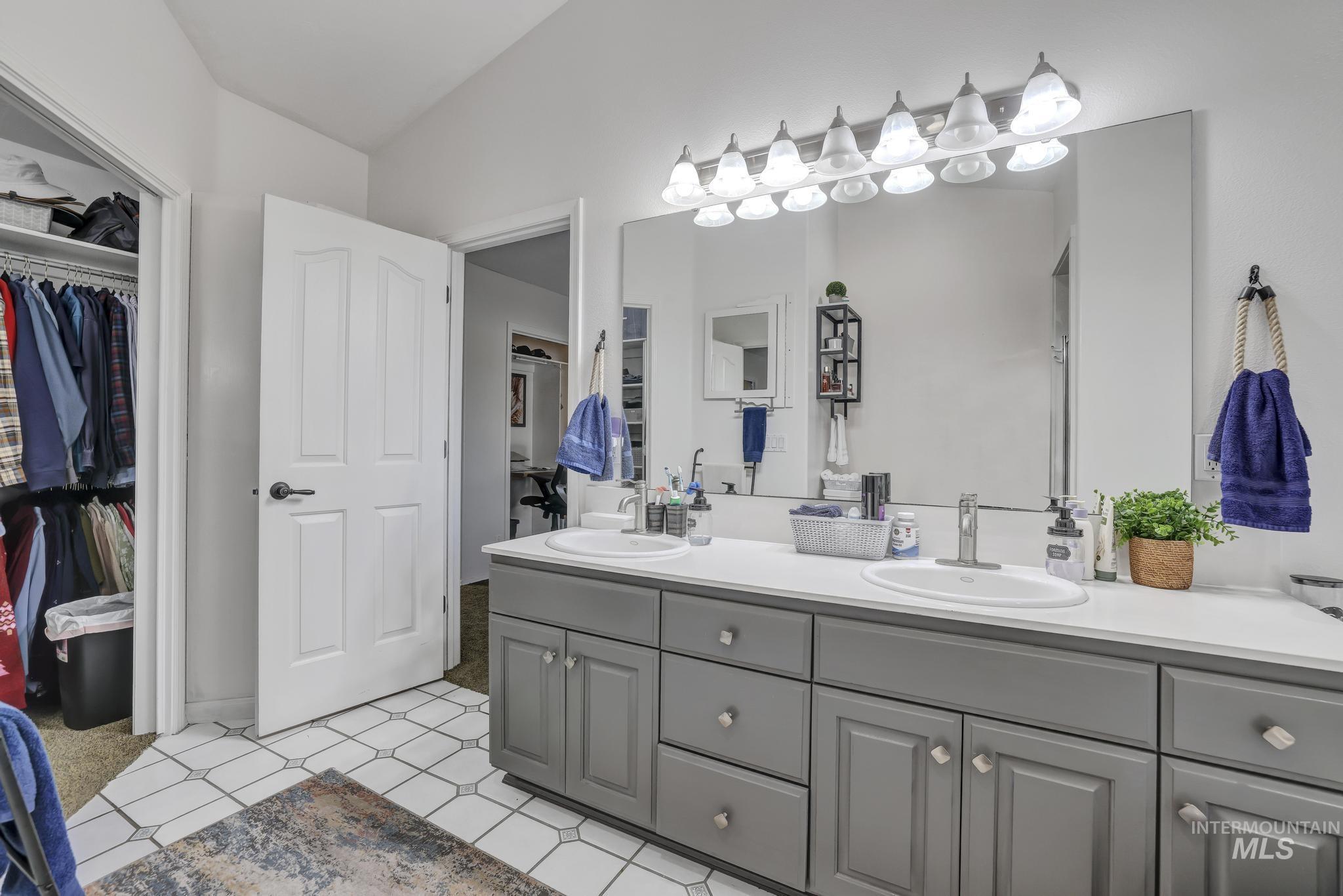 481 S 50 E Property Photo 16