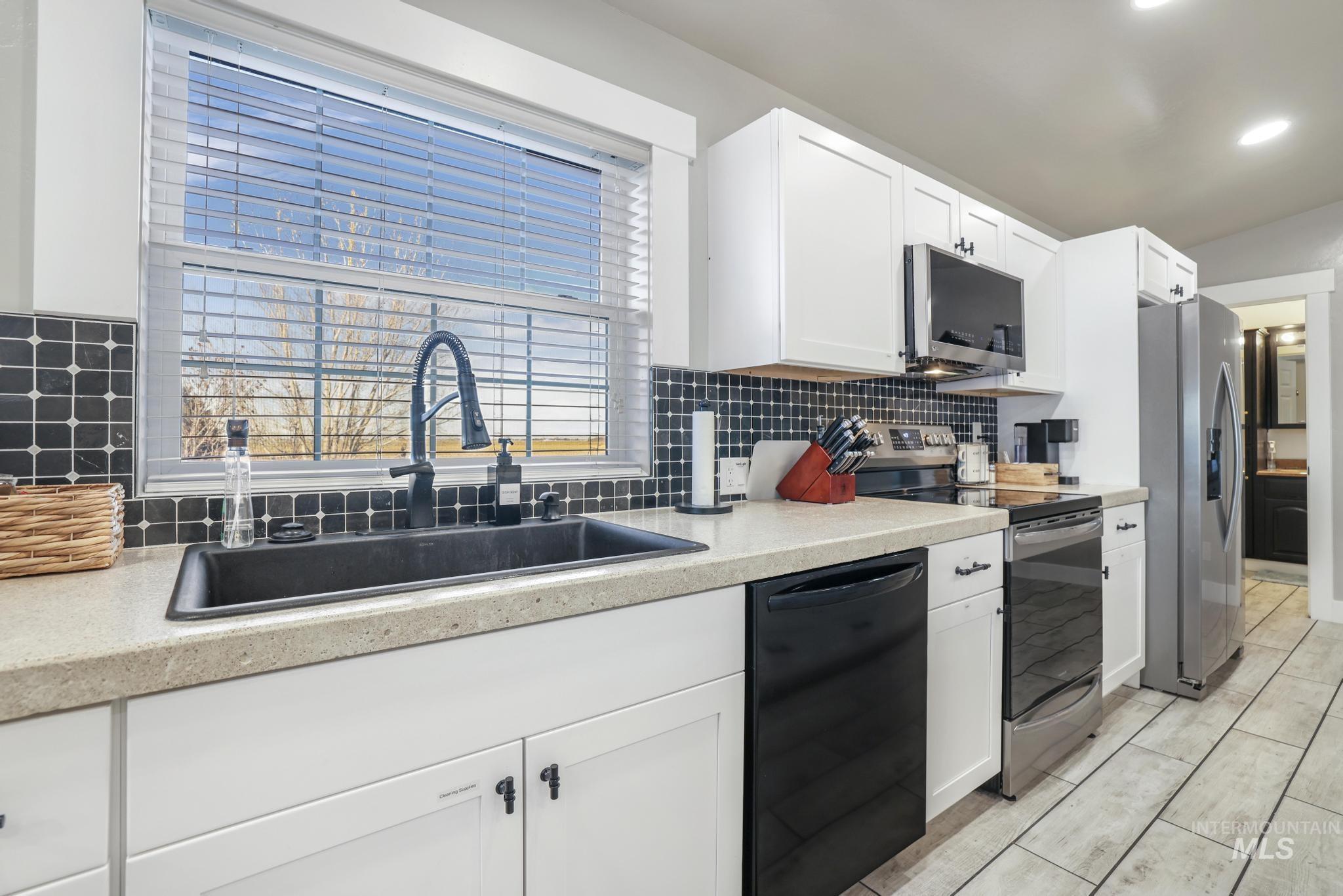 481 S 50 E Property Photo 37