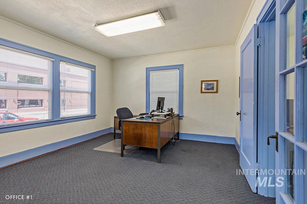 1208 W State St Property Photo 10