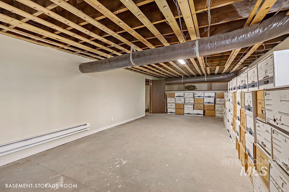 1208 W State St Property Photo 13