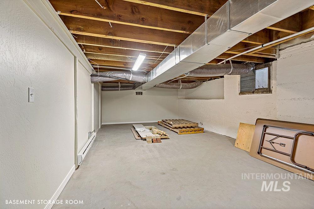 1208 W State St Property Photo 14
