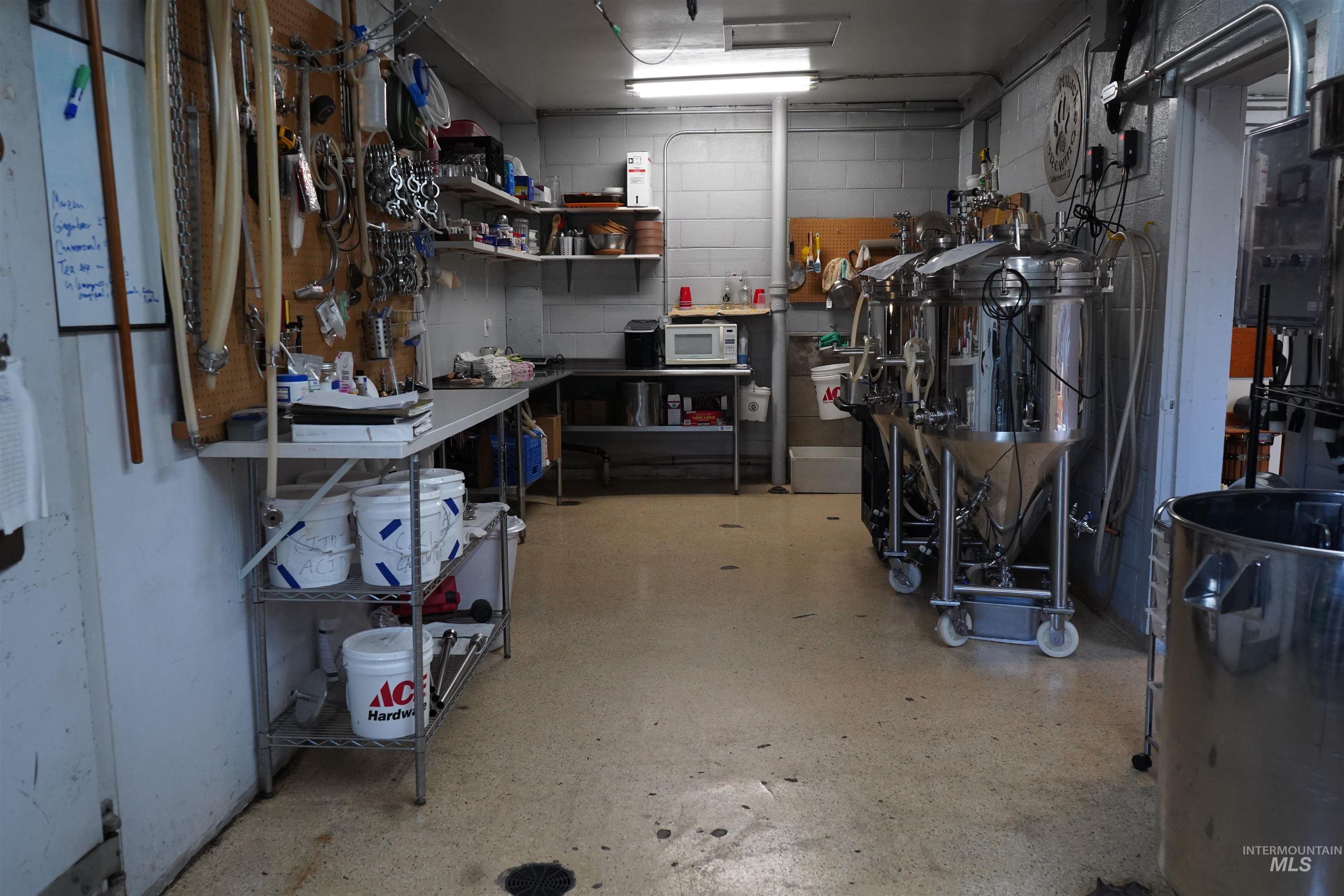 505 King Street Property Photo 7