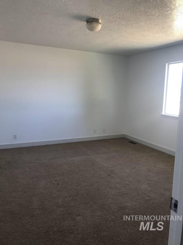 5201 Wallace Way Property Photo 5