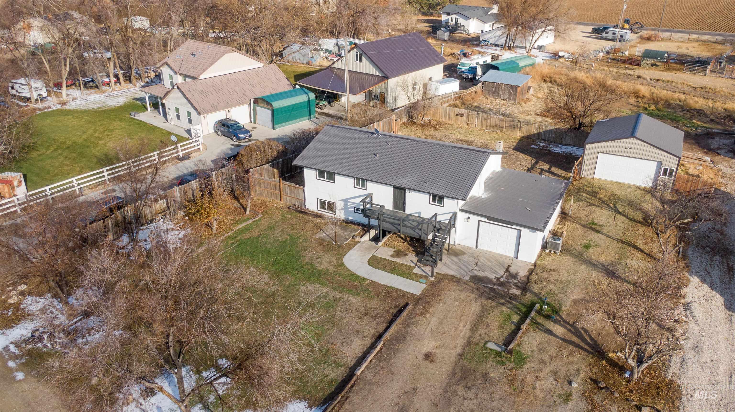 6086 Happy Lane Property Photo 2