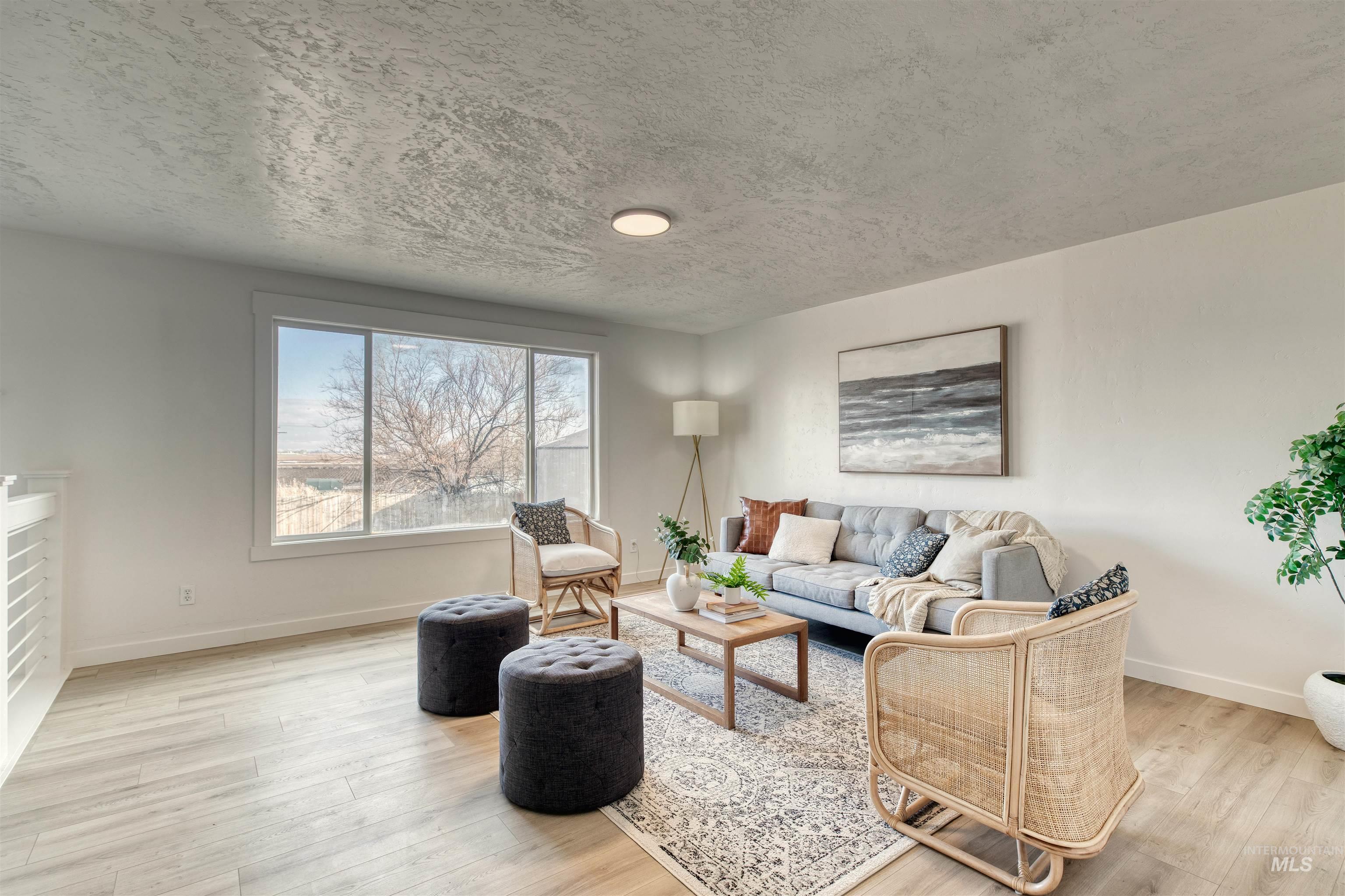 6086 Happy Lane Property Photo 9