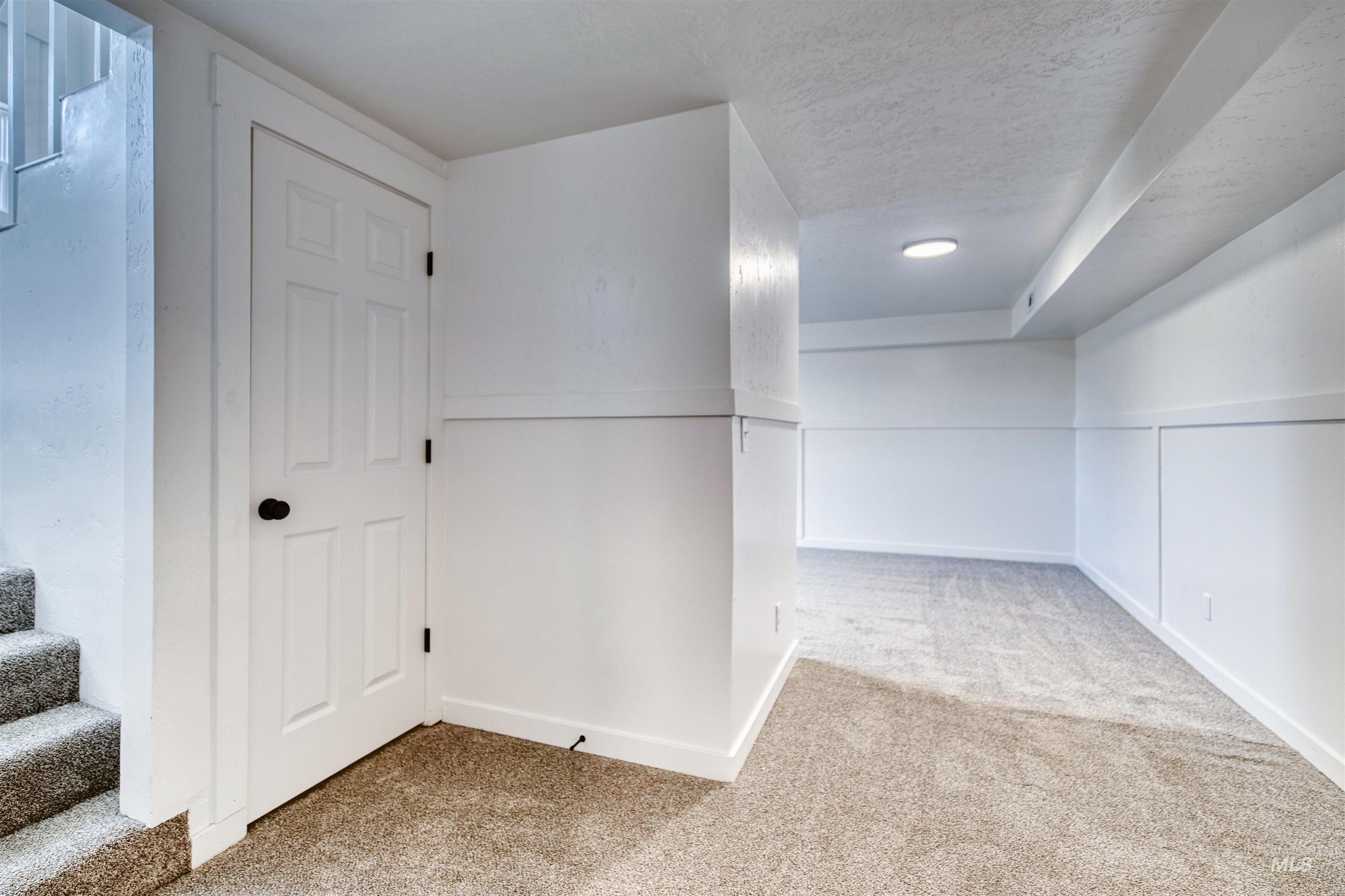 6086 Happy Lane Property Photo 17