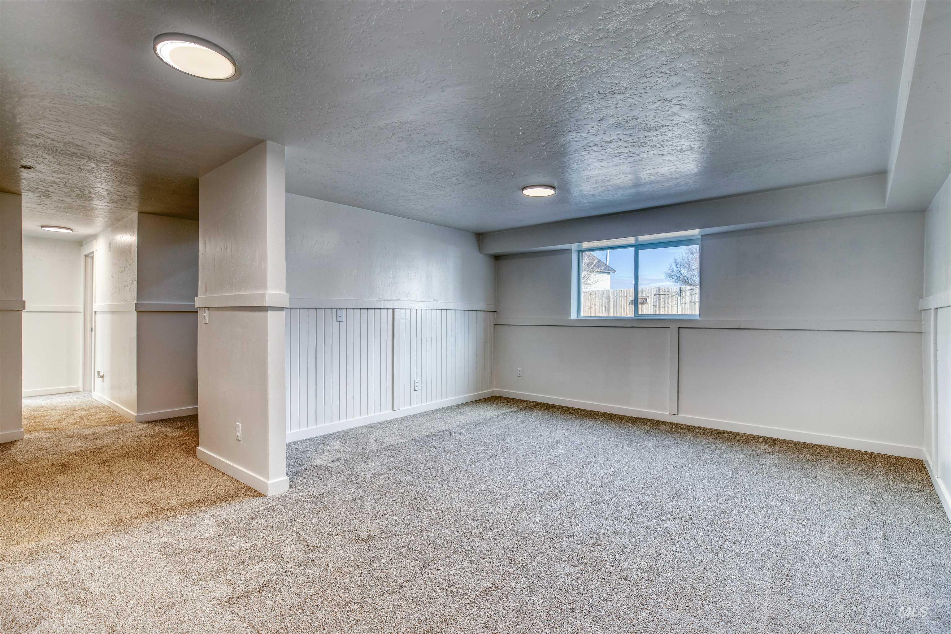6086 Happy Lane Property Photo 19