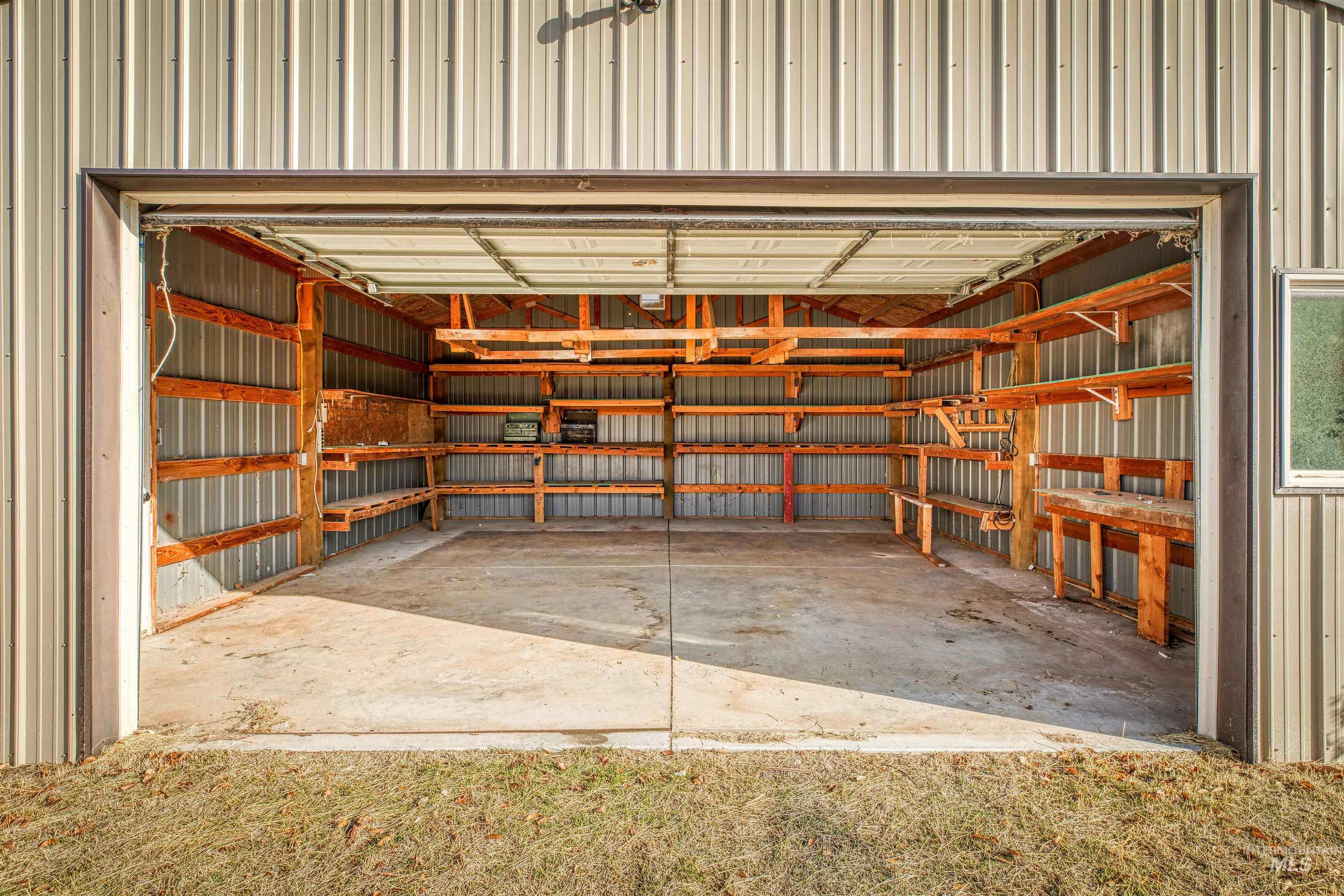 6086 Happy Lane Property Photo 28