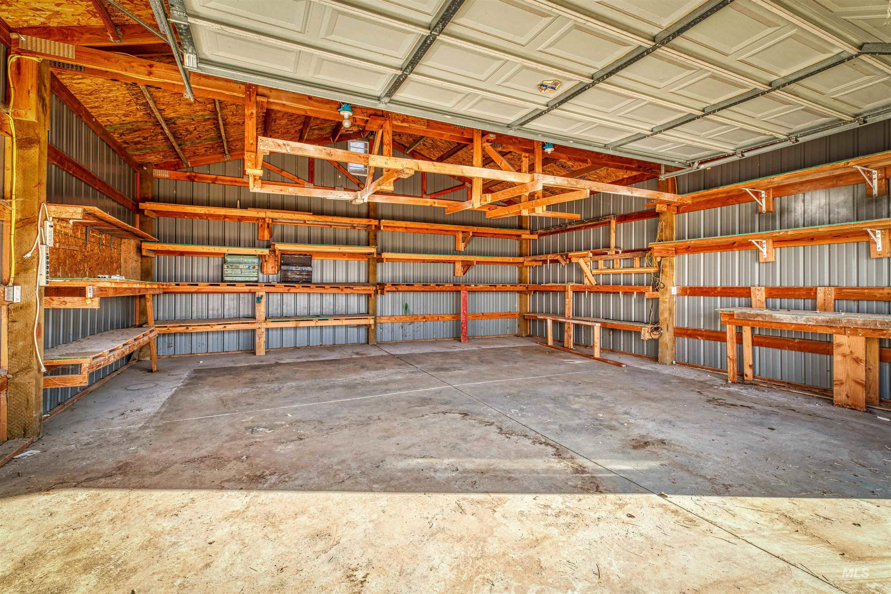 6086 Happy Lane Property Photo 29