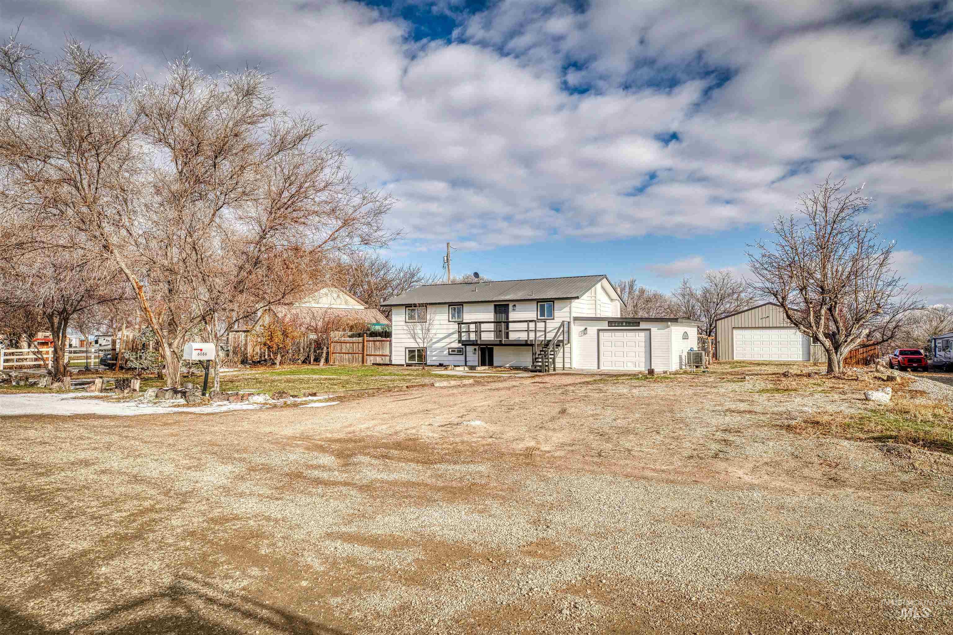 6086 Happy Lane Property Photo 31