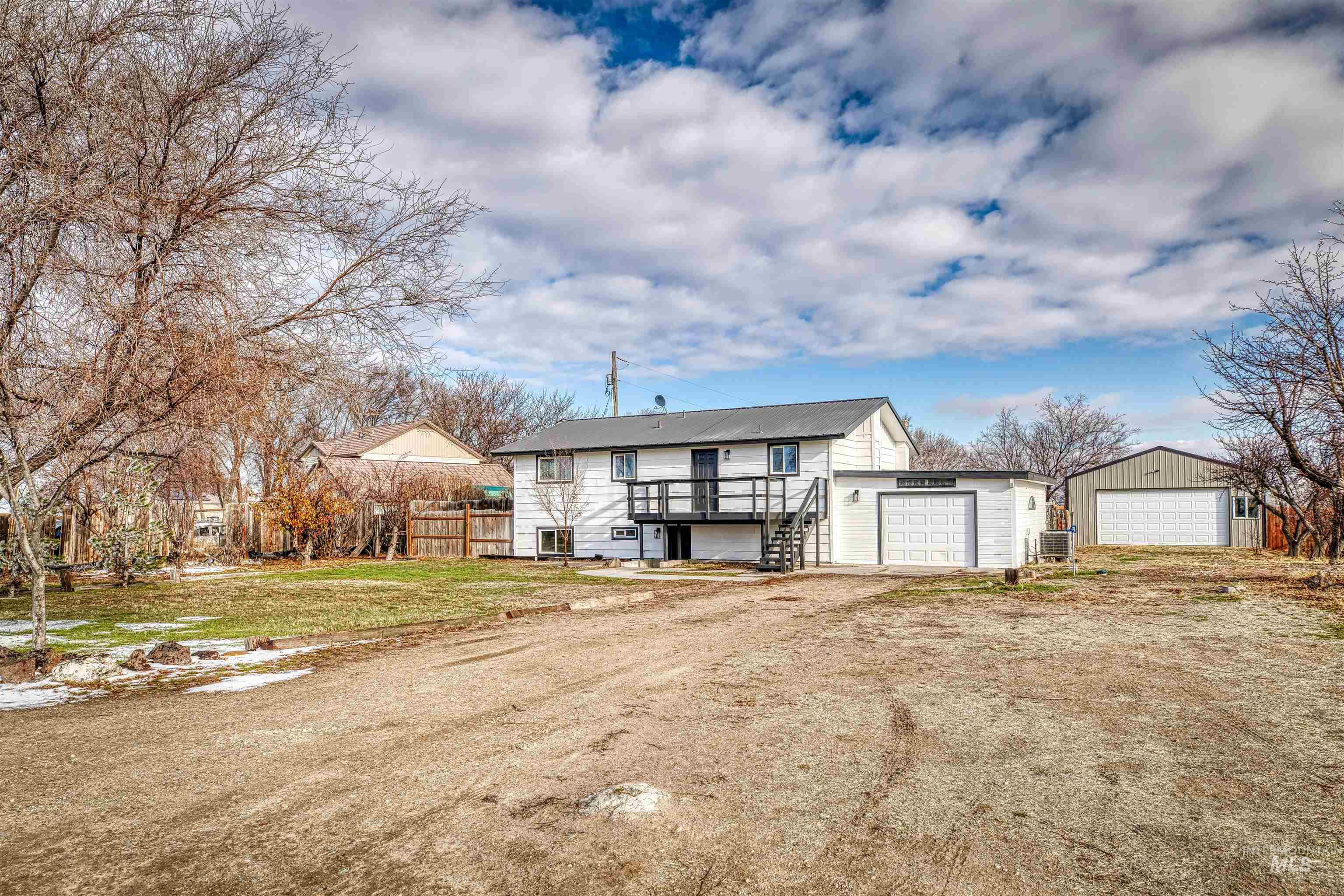 6086 Happy Lane Property Photo 33
