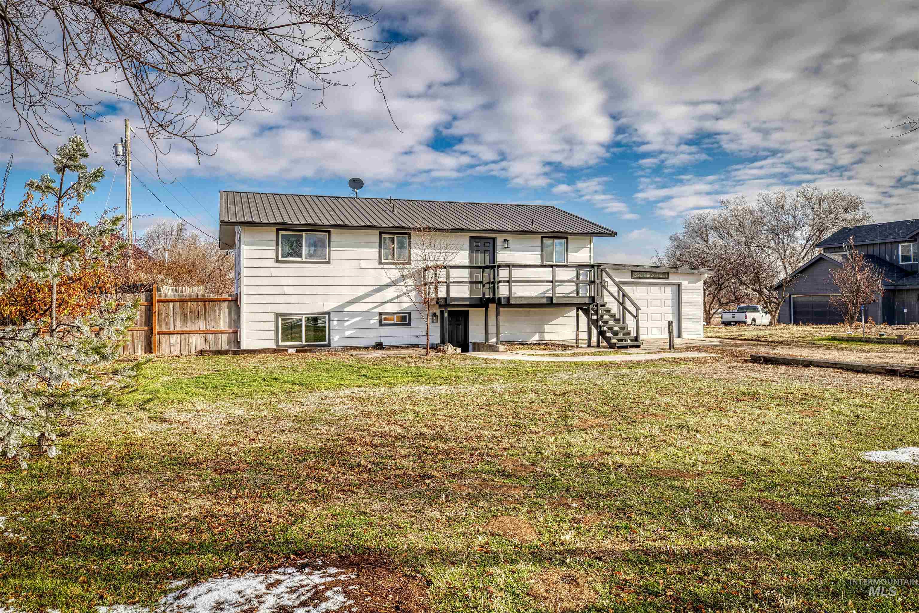 6086 Happy Lane Property Photo 35