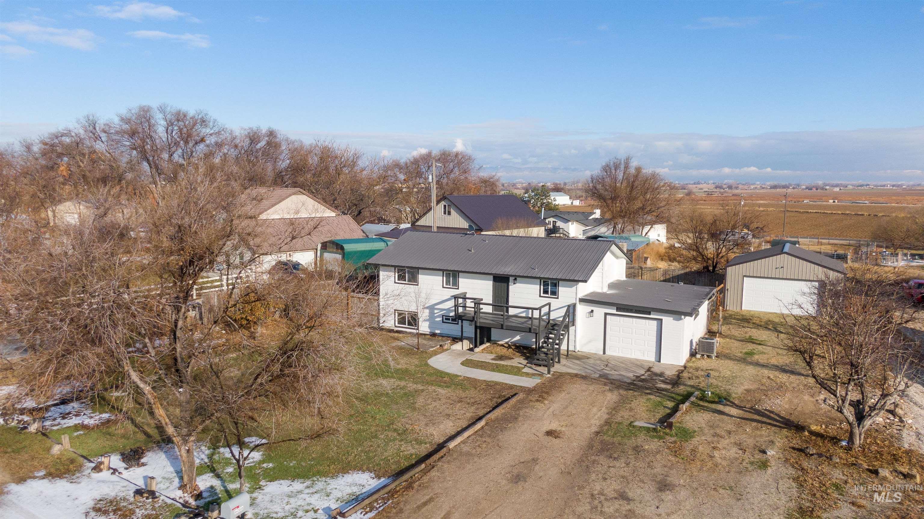 6086 Happy Lane Property Photo 44