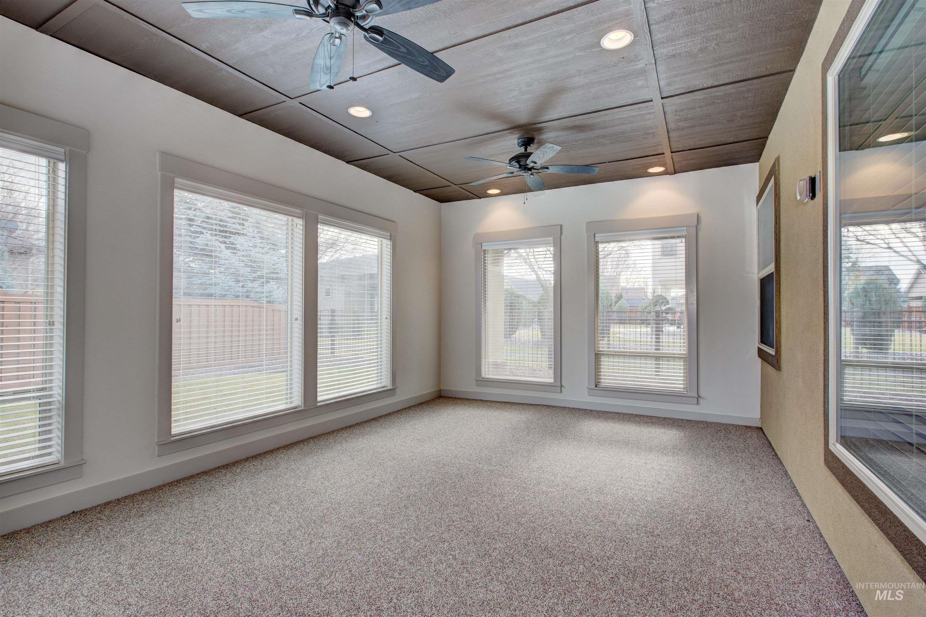 5854 N Rosa Springs Ave Property Photo 37