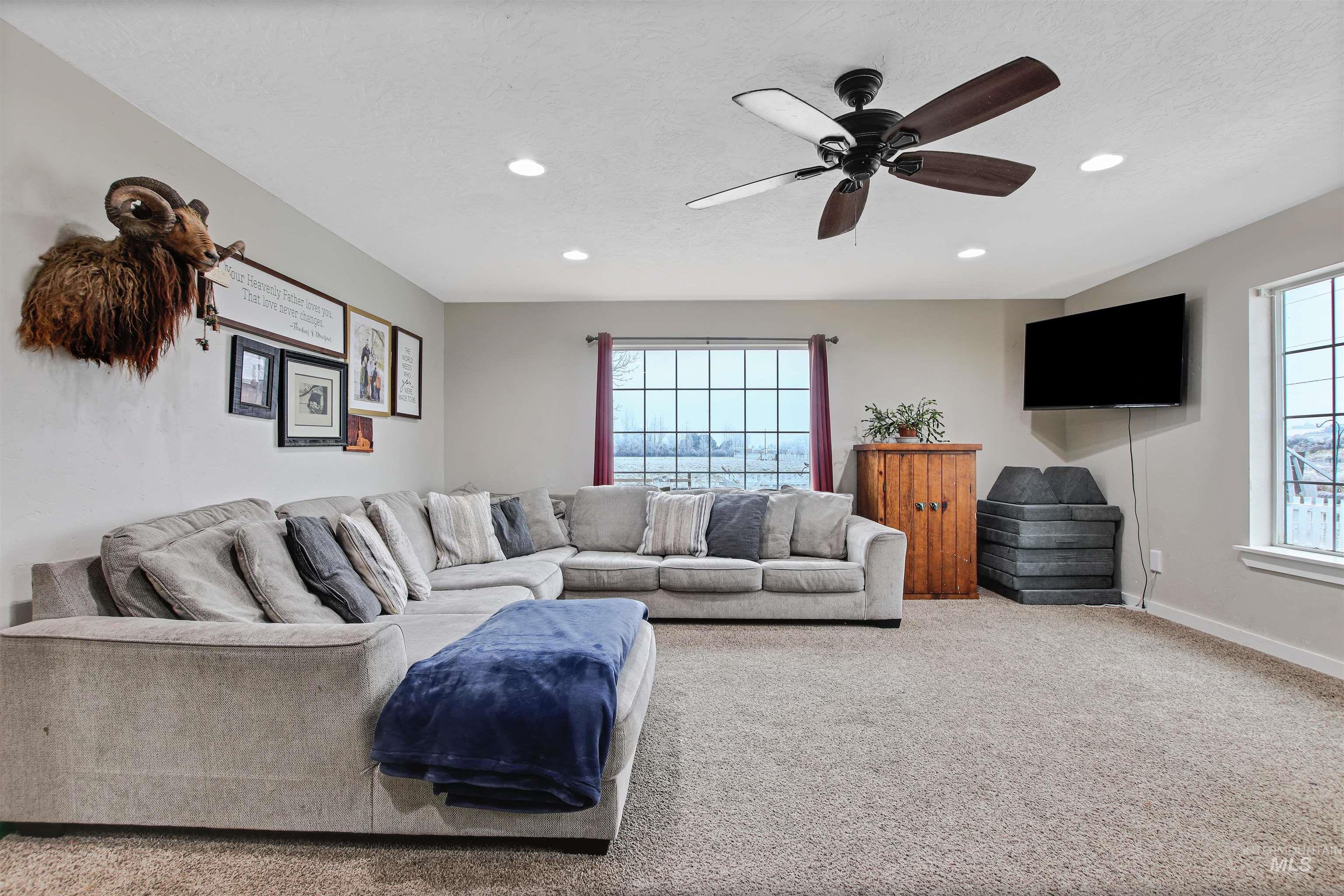 7135 Silver Bullet Ln Property Photo 34