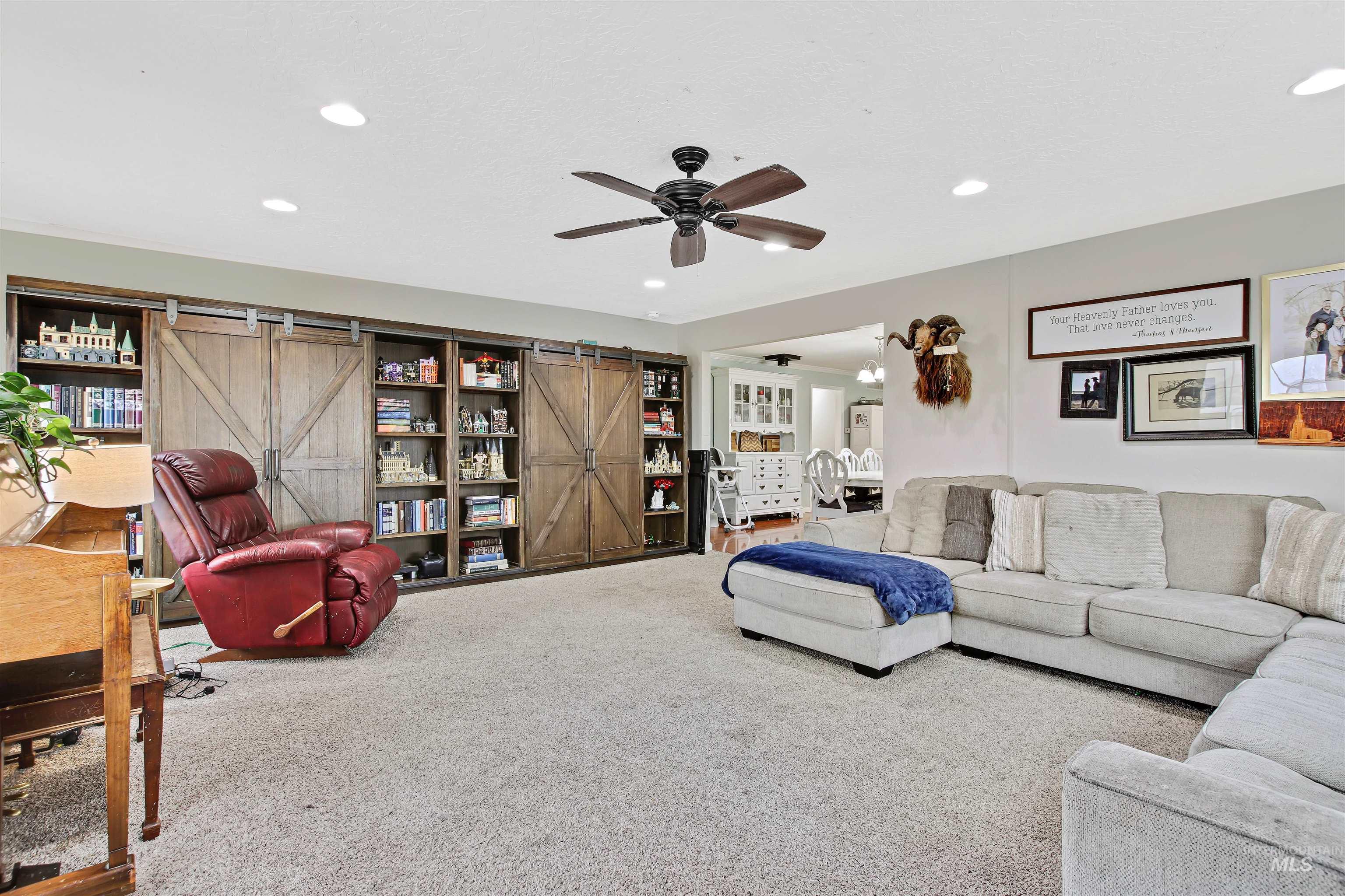7135 Silver Bullet Ln Property Photo 35