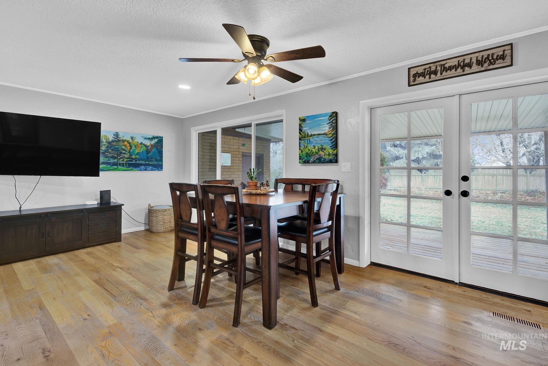 16463 W Oak Street Property Photo 9