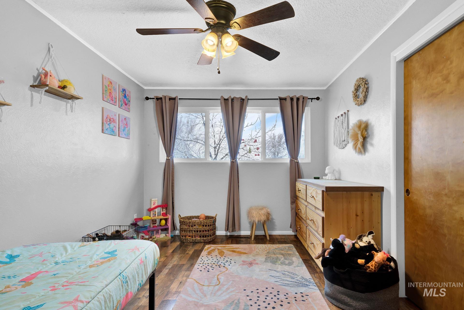 16463 W Oak Street Property Photo 16