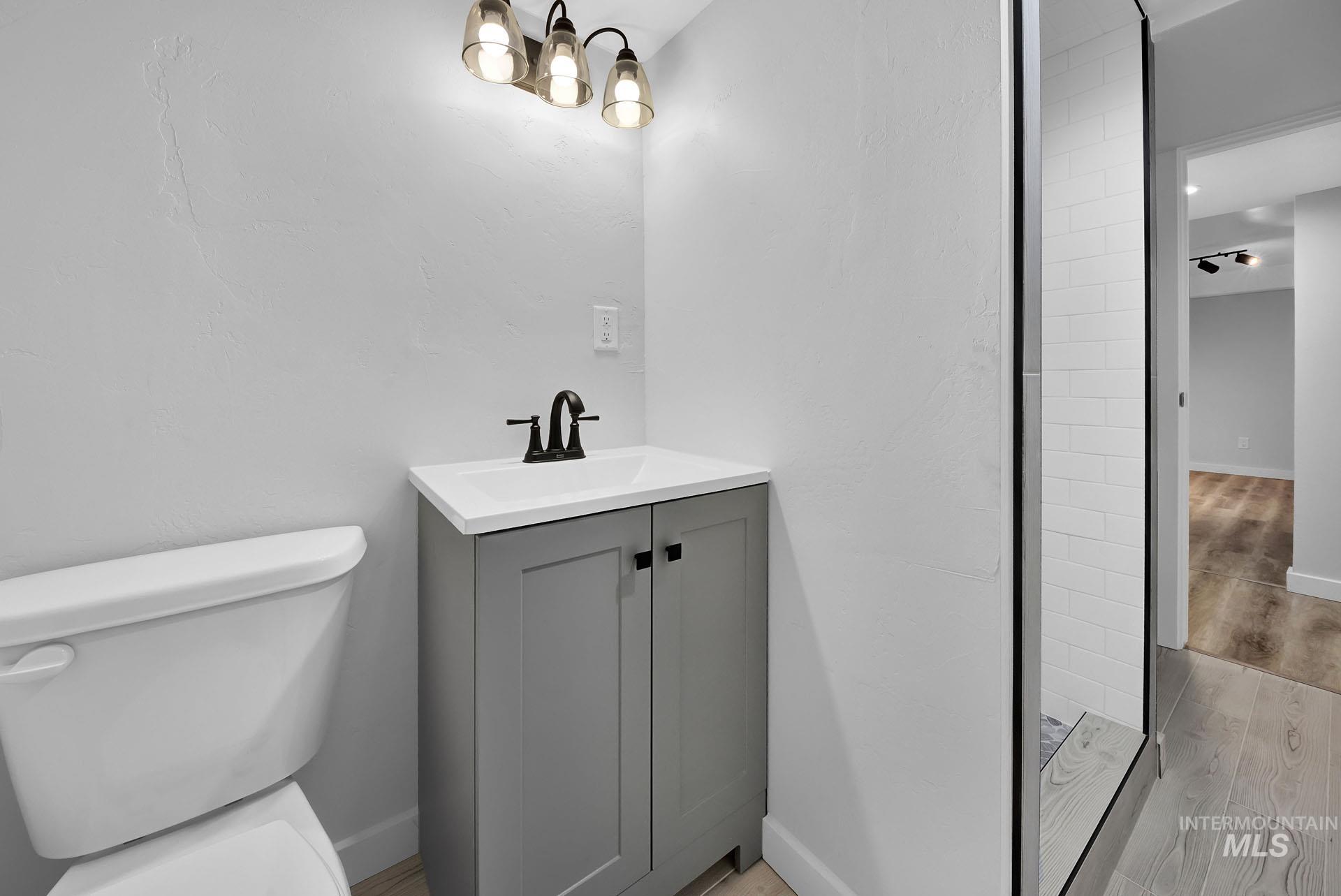 16463 W Oak Street Property Photo 35