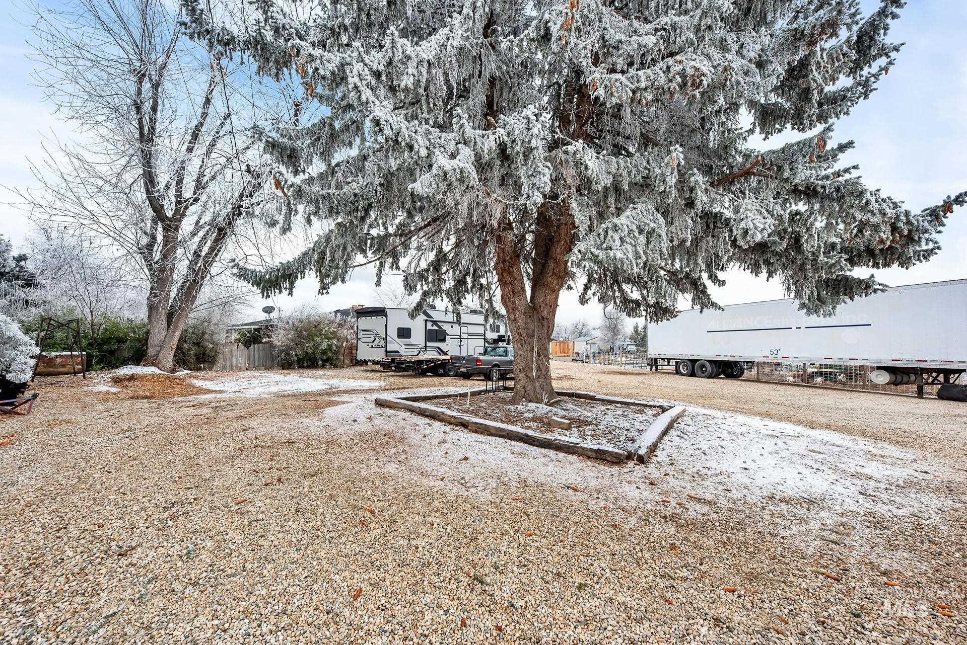 16463 W Oak Street Property Photo 39