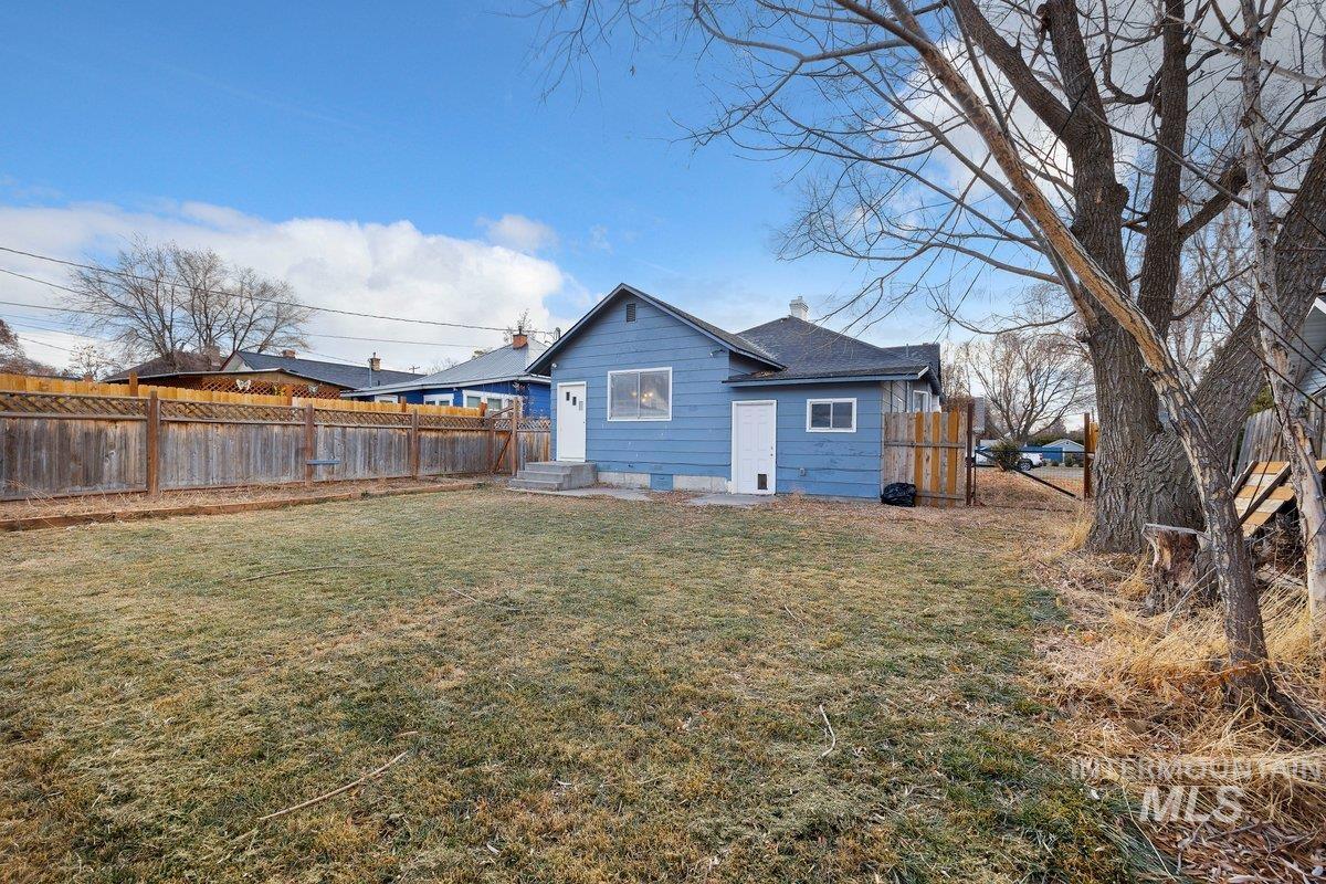 316 E Ave. B Property Photo 29