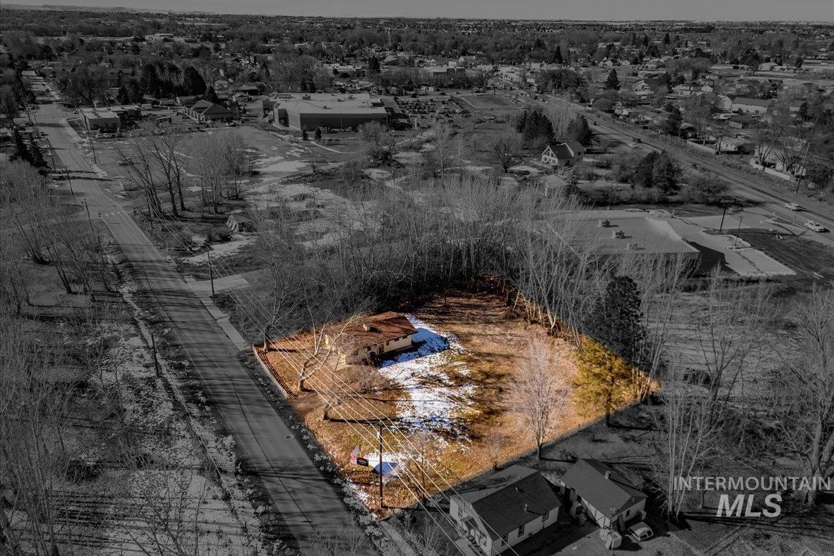 607 Boise St Property Photo 2